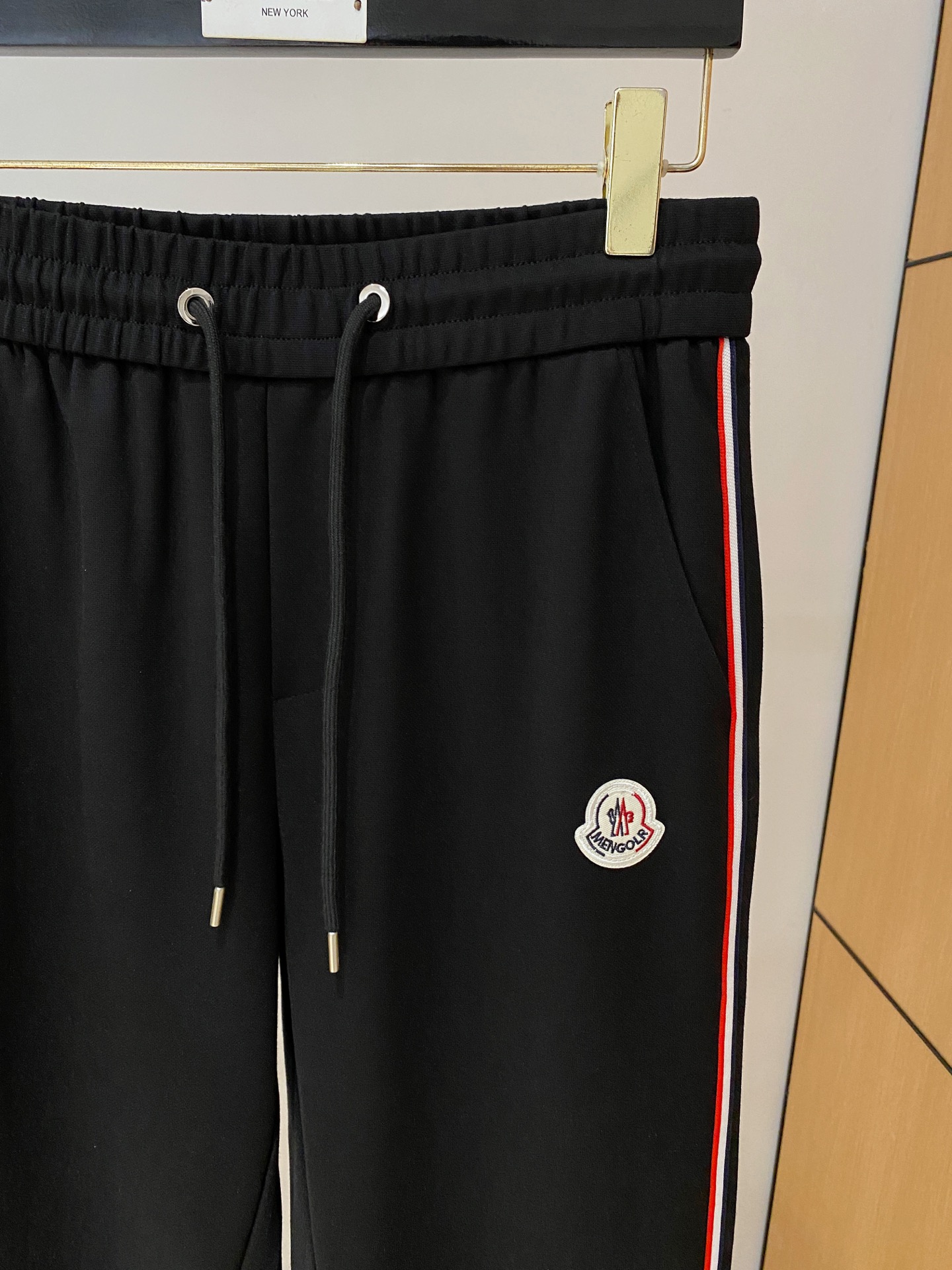 爆款套装来袭 专注官网原版 2025全新爆款开衫卫衣套装 原单狠货🇭🇰倾注顶级设计师的精心之作 就为一个