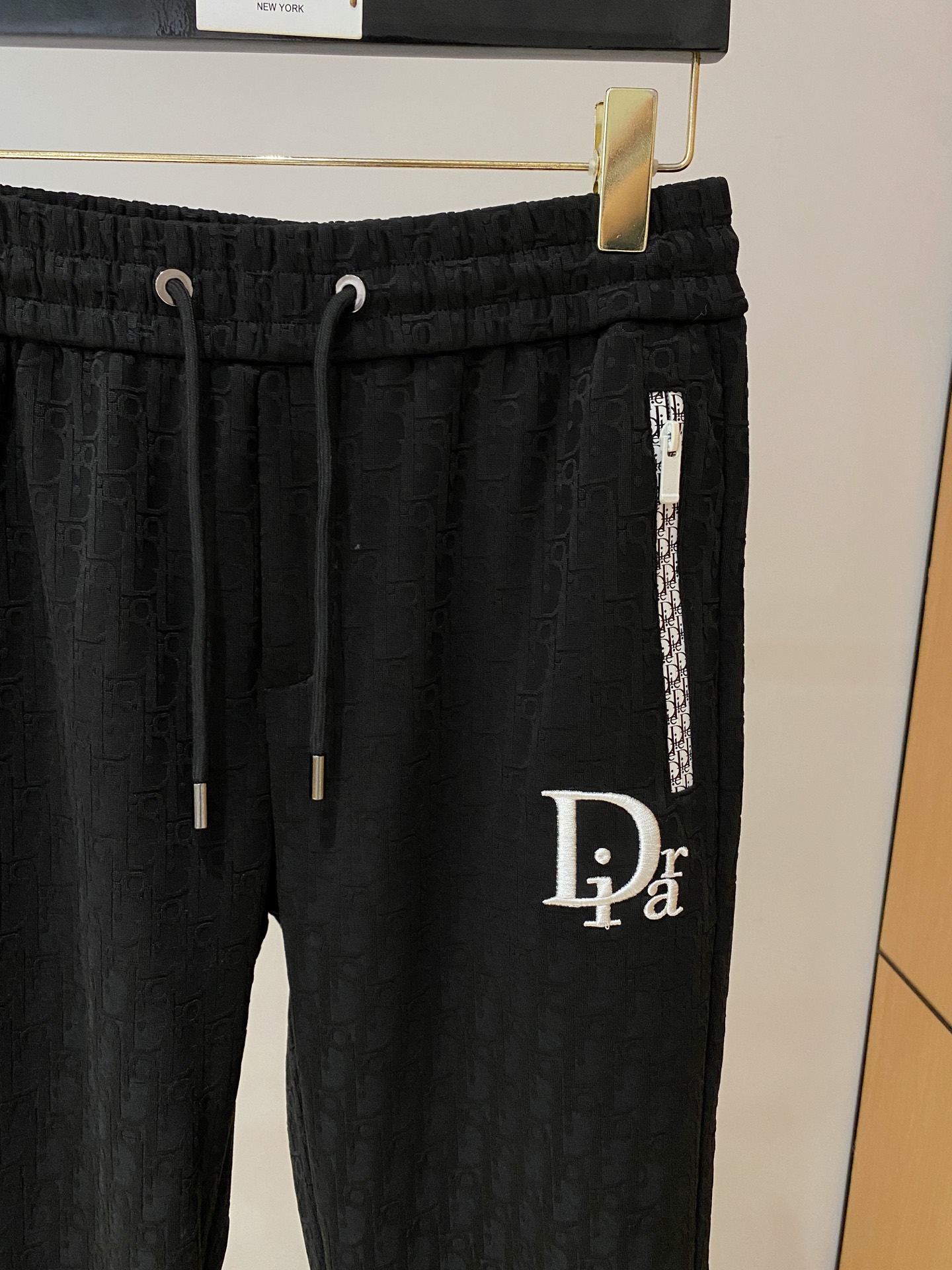 爆款套装来袭 专注官网原版 2025全新爆款开衫卫衣套装 原单狠货🇭🇰倾注顶级设计师的精心之作 就为一个