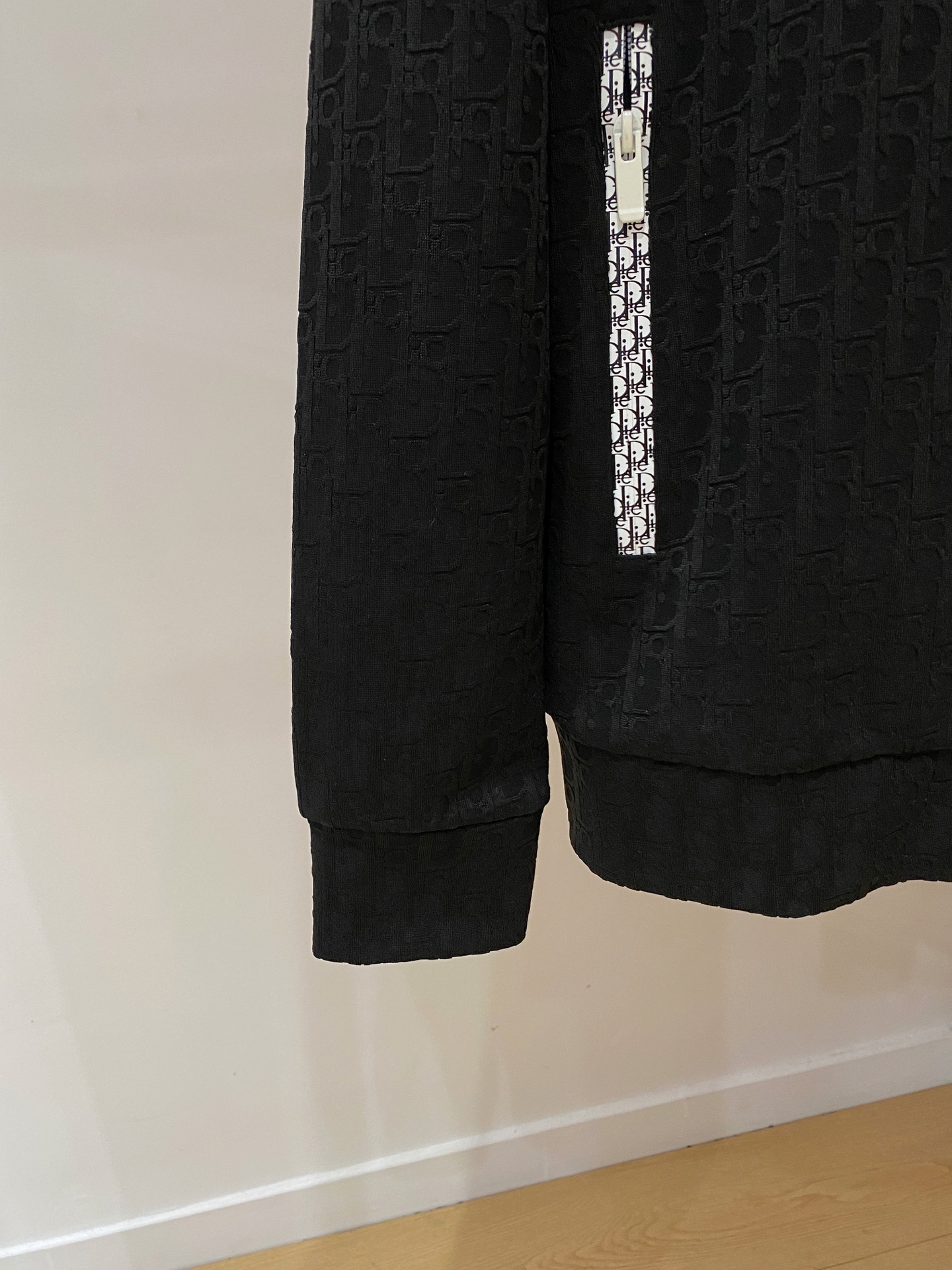 爆款套装来袭 专注官网原版 2025全新爆款开衫卫衣套装 原单狠货🇭🇰倾注顶级设计师的精心之作 就为一个