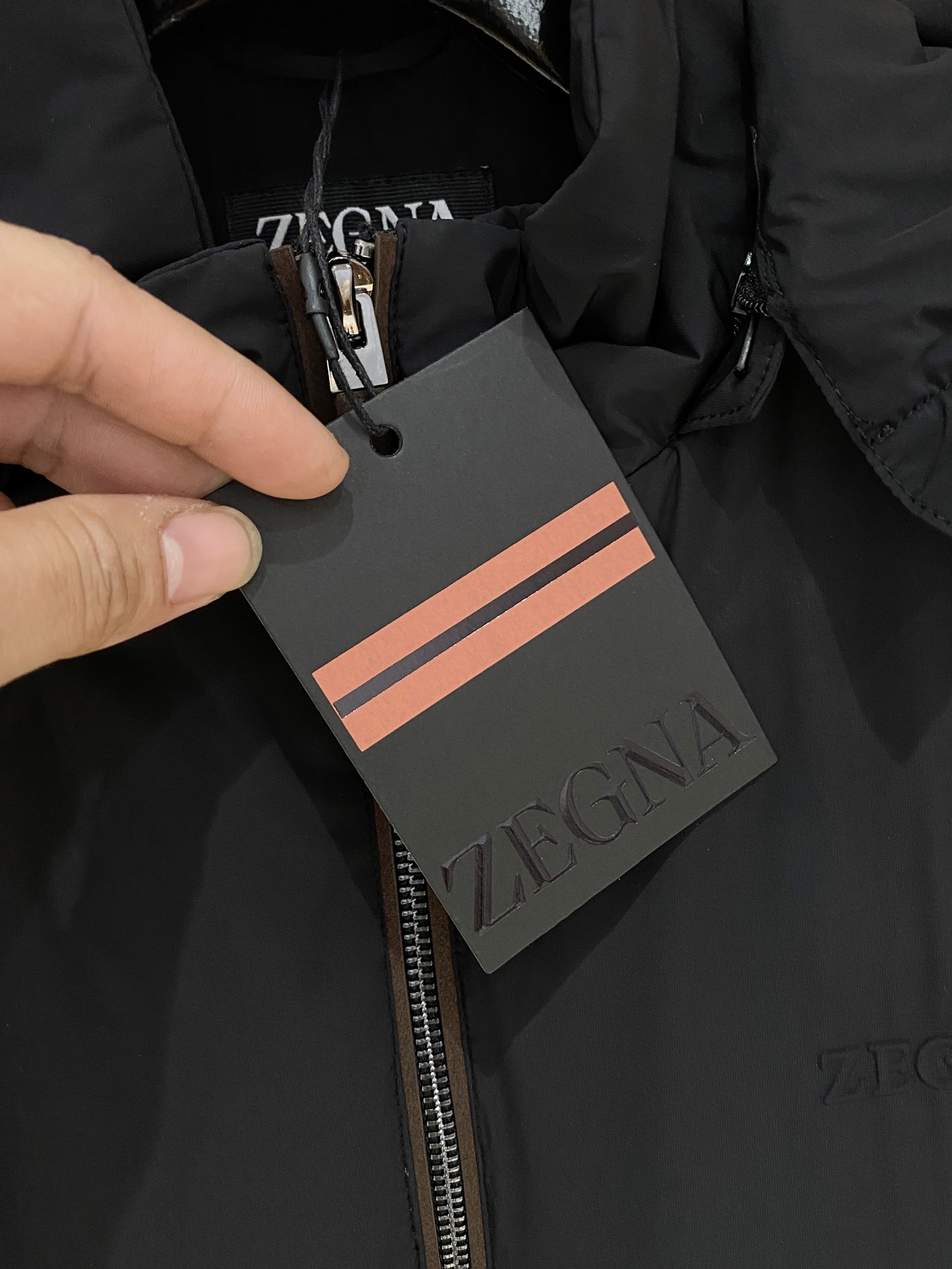 顶级品质>（羽绒系列)专柜官网同步发售！辅料全部原版定制出品，贸易公司真品订单。高级定制进口面料，以天然