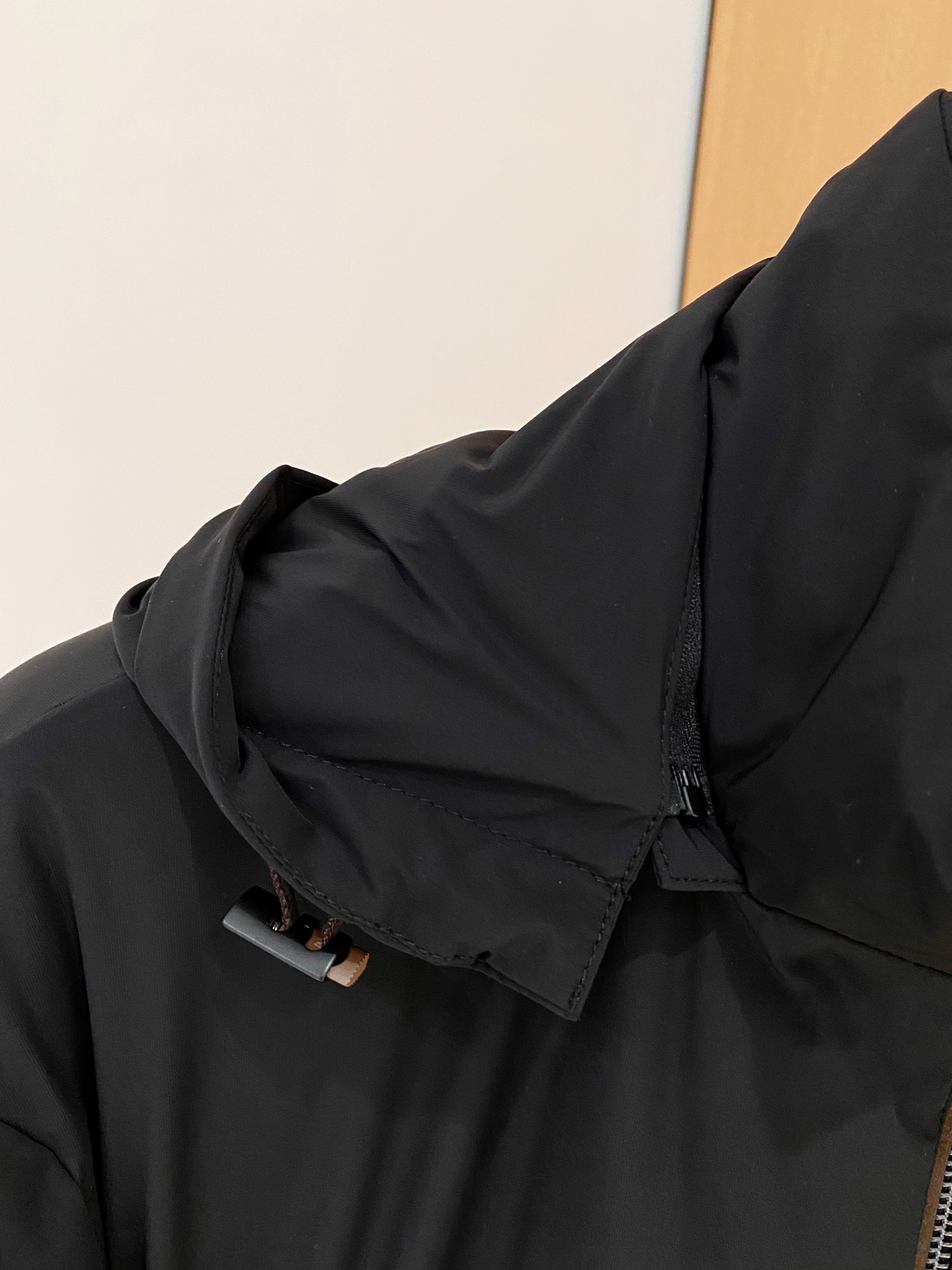 顶级品质>（羽绒系列)专柜官网同步发售！辅料全部原版定制出品，贸易公司真品订单。高级定制进口面料，以天然