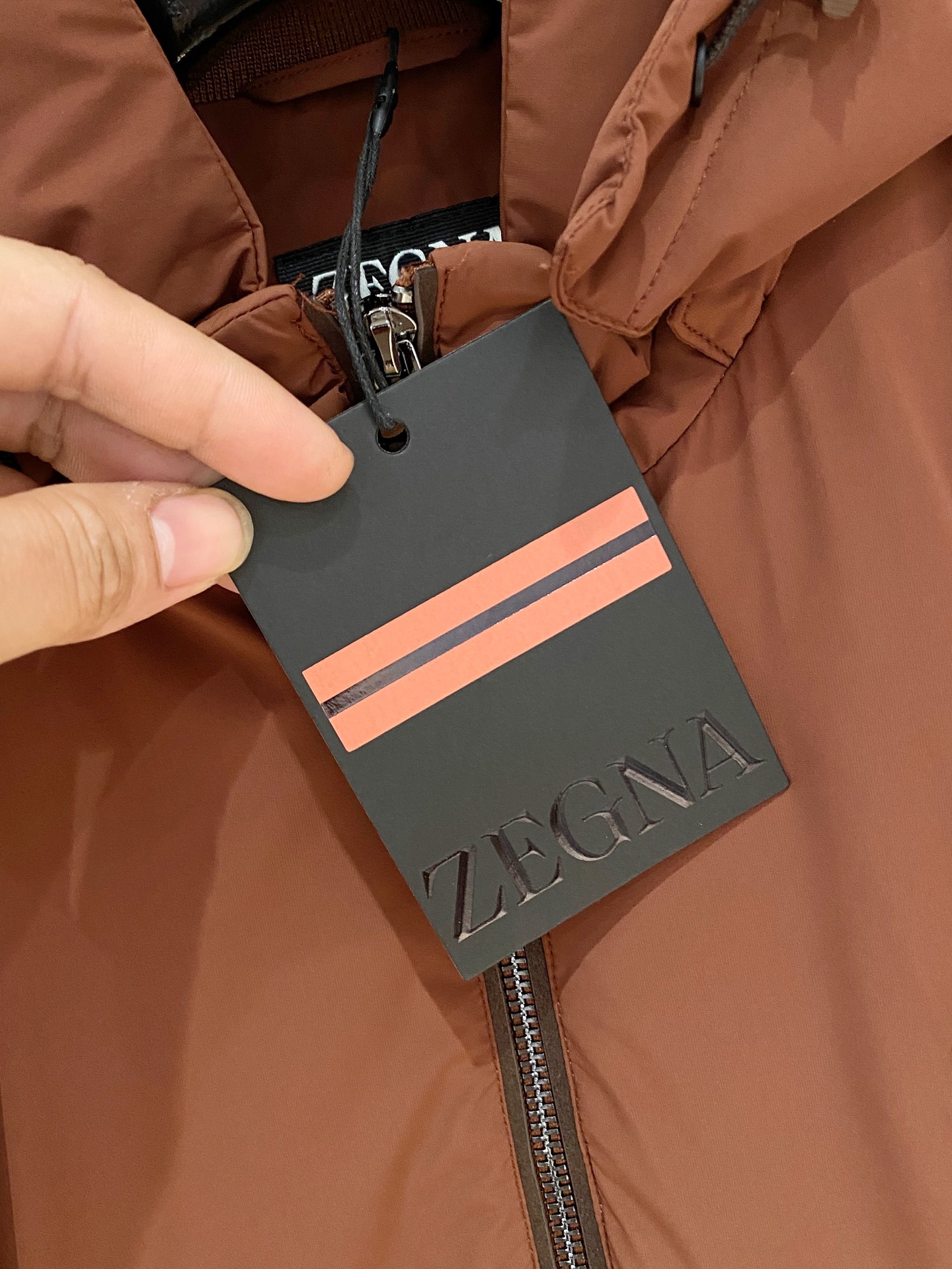 顶级品质>（羽绒系列)专柜官网同步发售！辅料全部原版定制出品，贸易公司真品订单。高级定制进口面料，以天然