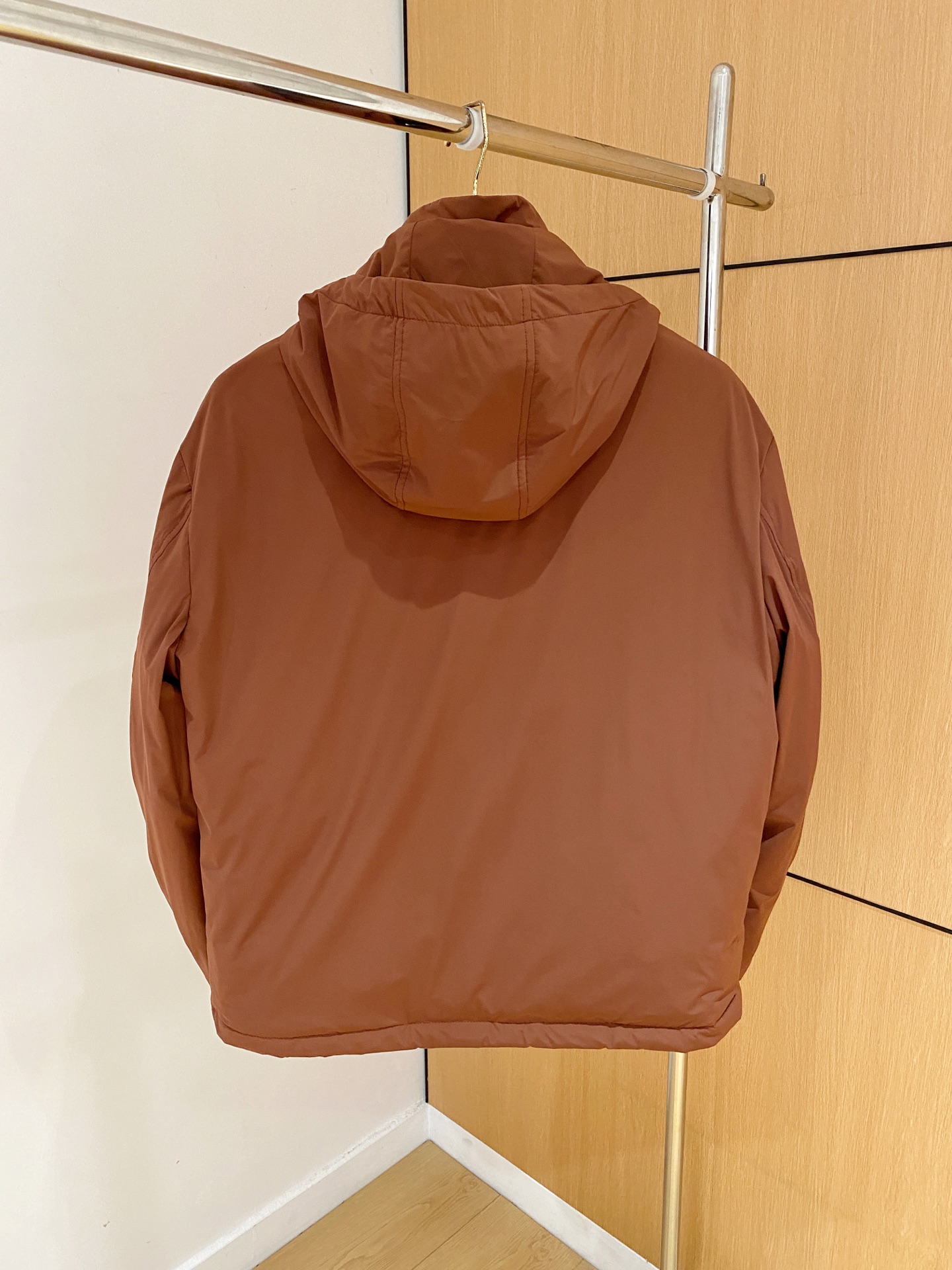 顶级品质>（羽绒系列)专柜官网同步发售！辅料全部原版定制出品，贸易公司真品订单。高级定制进口面料，以天然