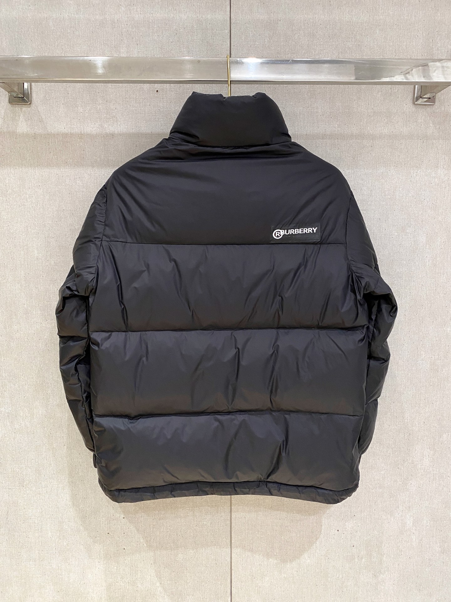 巴宝莉 冬季新品🌟时尚顶级羽绒服填充进口羽绒朵，100%市面最高品质，进口面料，里布最高标准，绝不跑绒，