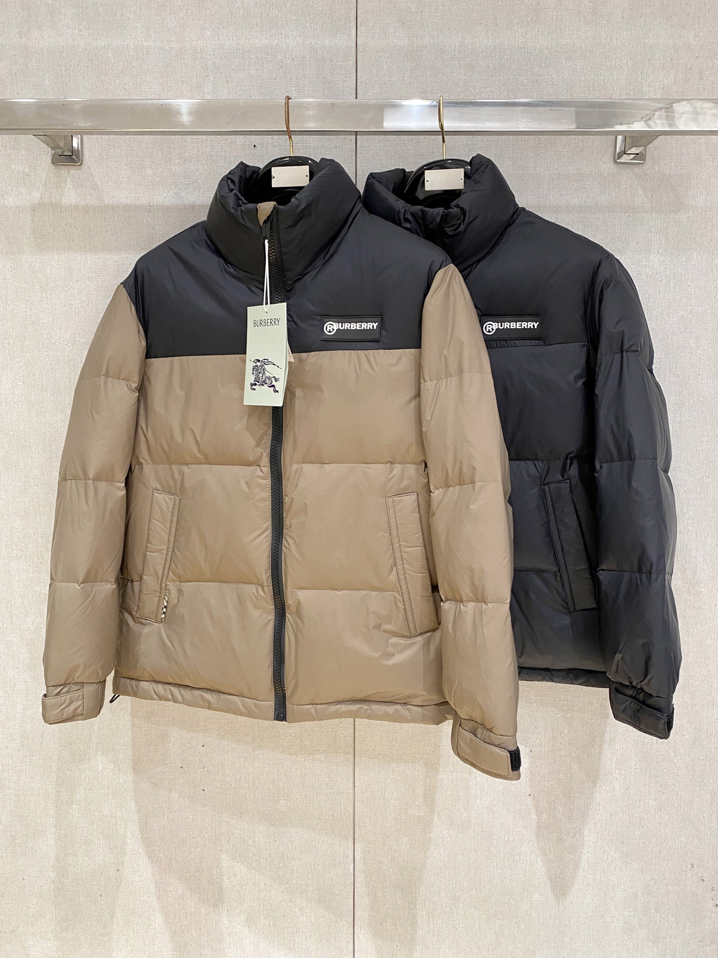 巴宝莉 冬季新品🌟时尚顶级羽绒服填充进口羽绒朵，100%市面最高品质，进口面料，里布最高标准，绝不跑绒，