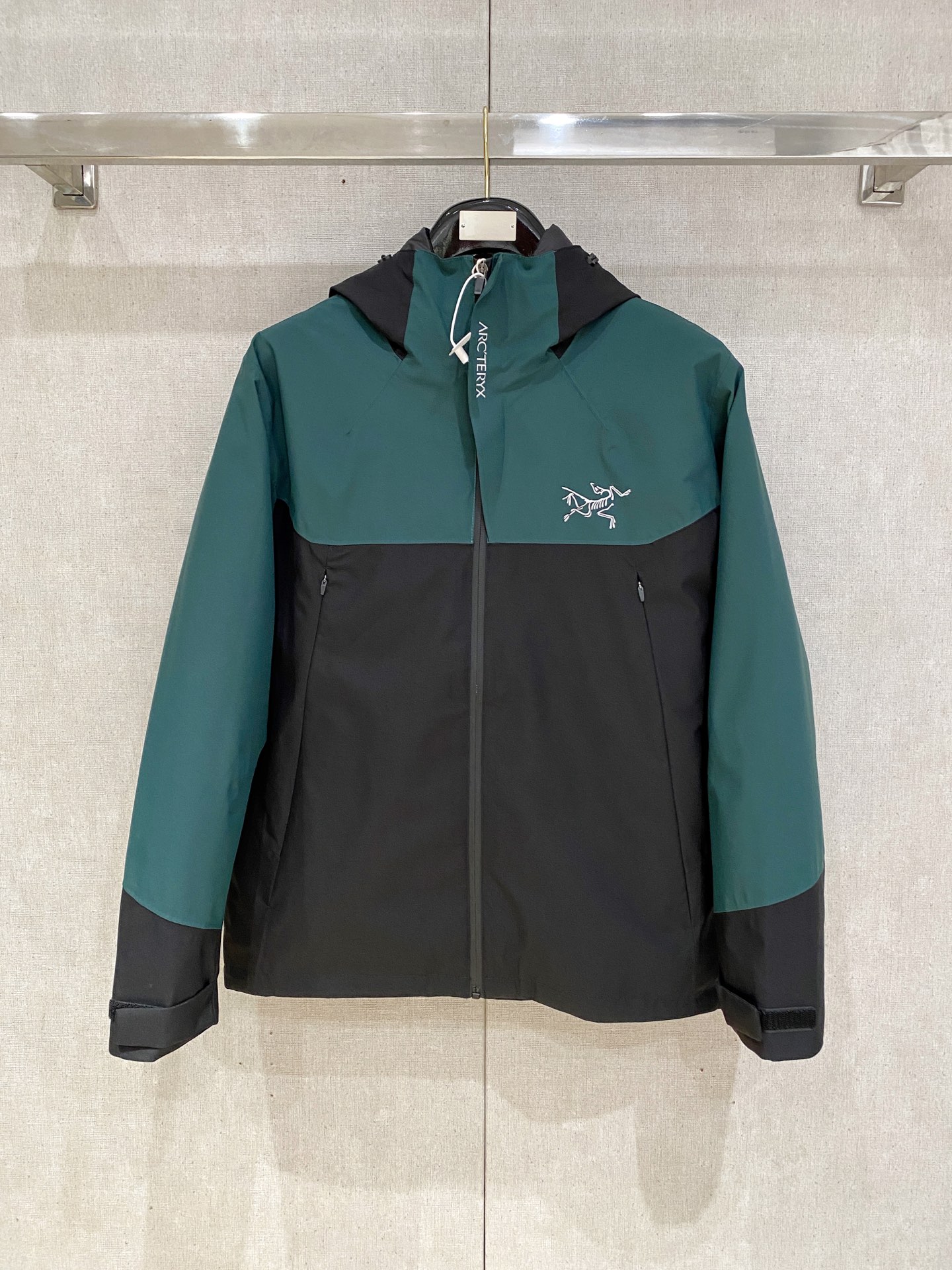新款来袭 最高版本【始祖鸟】 三合一功能性户外性能 防风，防雨，90绒，ARCTERYX 始祖鸟硬壳顶级