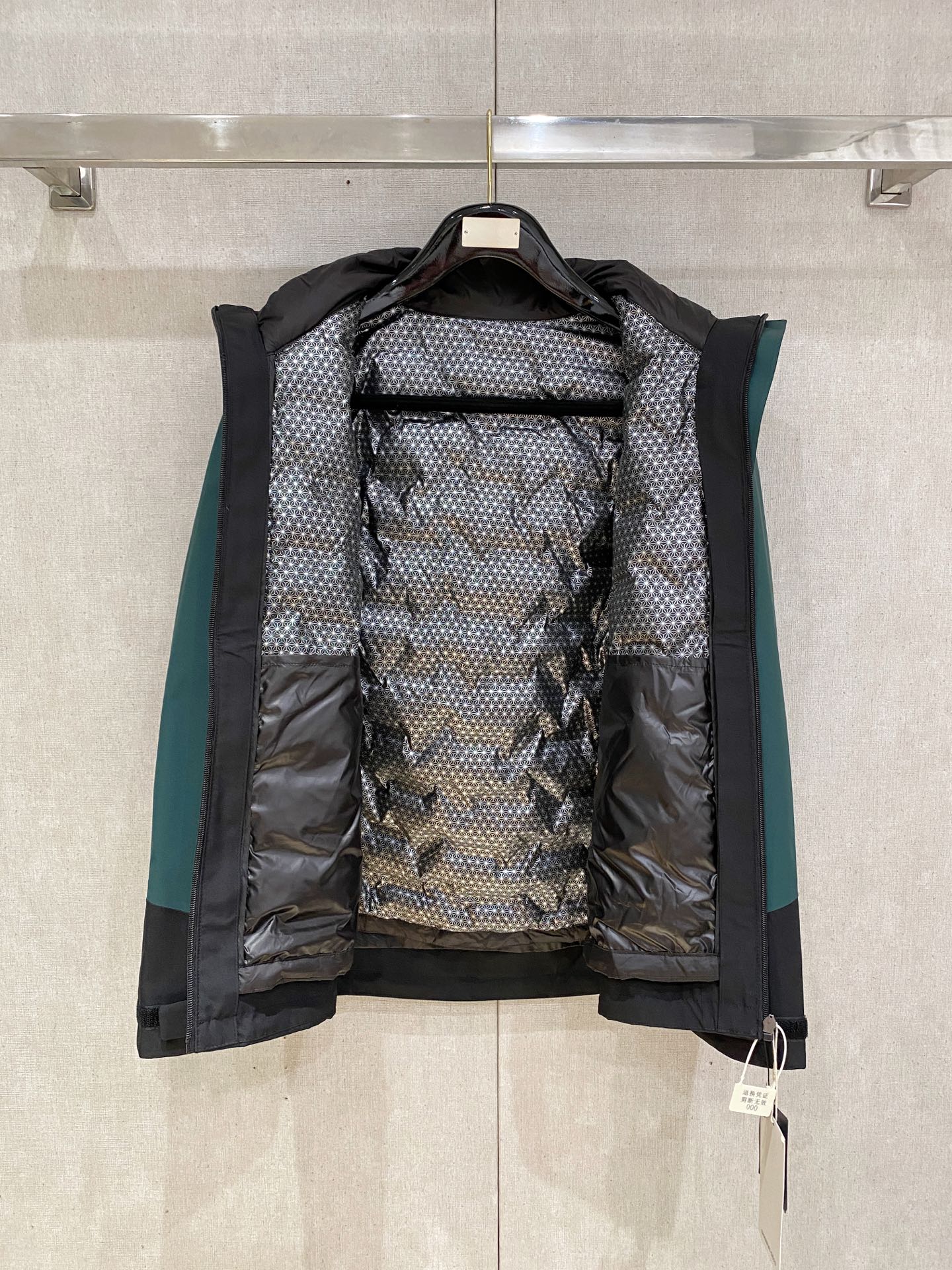 新款来袭 最高版本【迪桑特】 三合一功能性户外性能 防风，防雨，90绒，ARCTERYX 迪桑特硬壳顶级