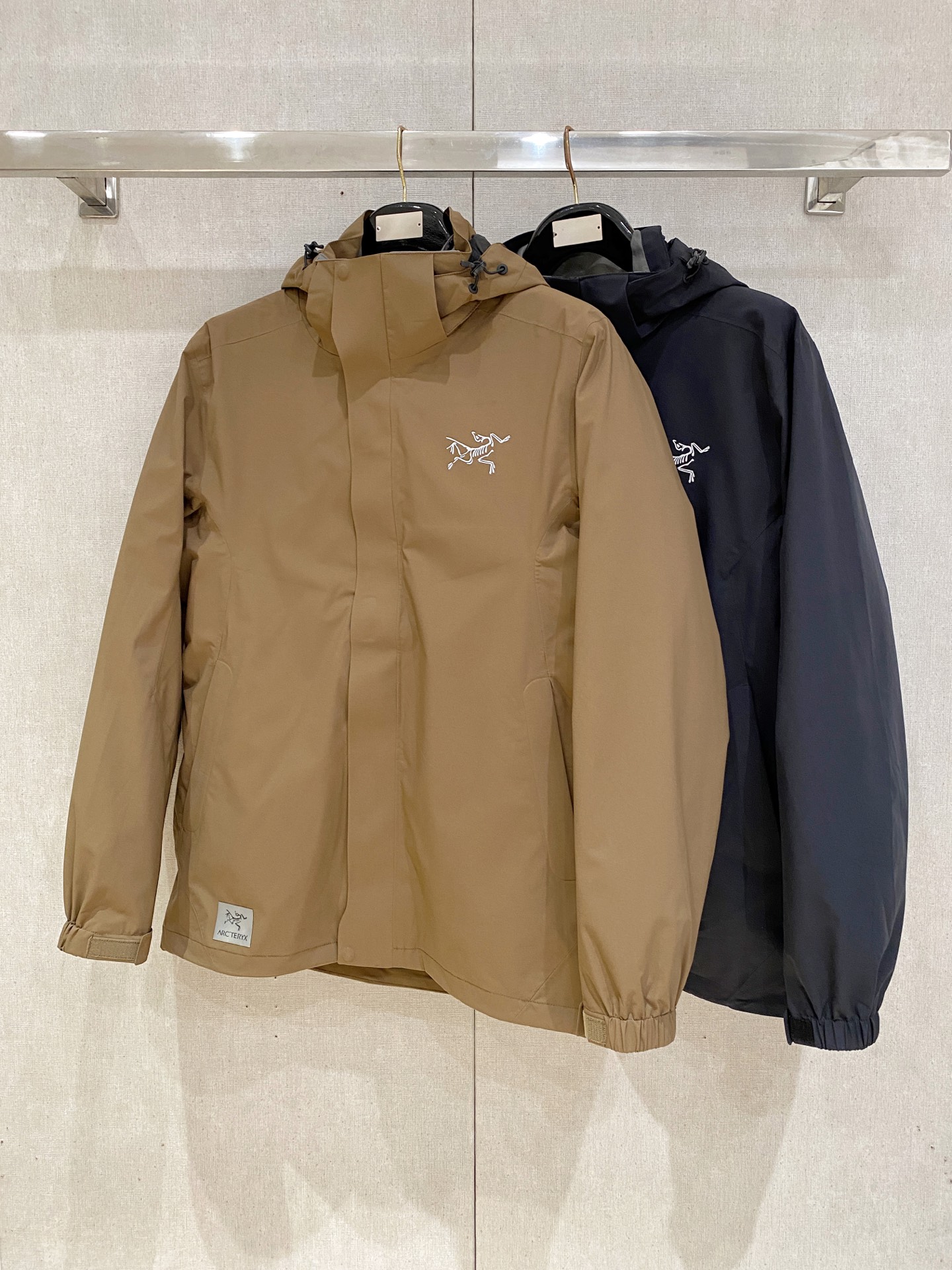 新款来袭 最高版本【始祖鸟】 三合一功能性户外性能 防风，防雨，90绒，ARCTERYX 始祖鸟硬壳顶级