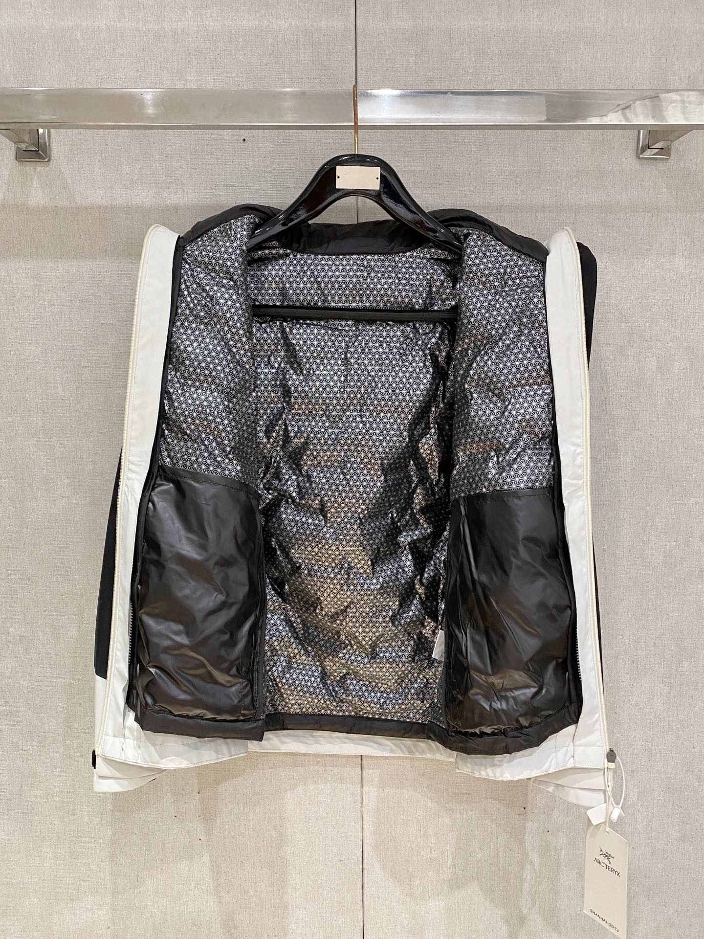 新款来袭 最高版本【始祖鸟】 三合一功能性户外性能 防风，防雨，90绒，ARCTERYX 始祖鸟硬壳顶级