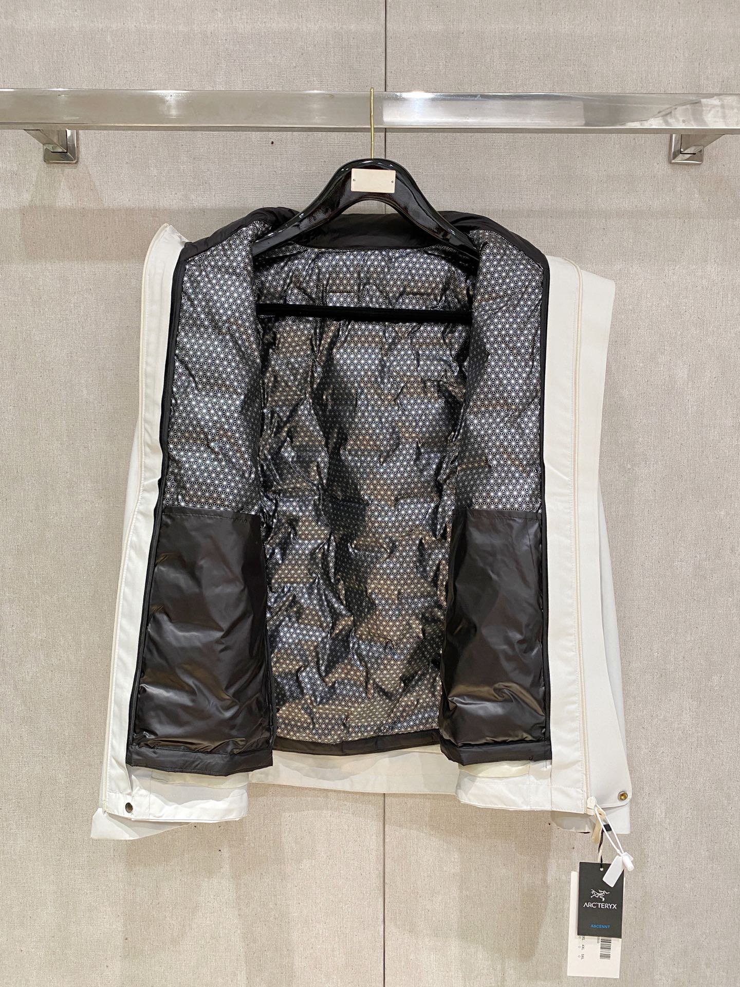 新款来袭 最高版本【始祖鸟】 三合一功能性户外性能 防风，防雨，90绒，ARCTERYX 始祖鸟硬壳顶级