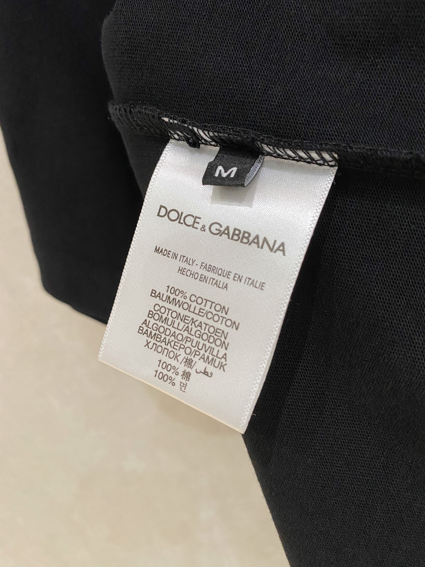 🌾退换# 杜嘉班纳D&G26春夏新品专柜首发最新款短袖圆领T恤 高端订制 设计前卫时尚！品牌logo手绘