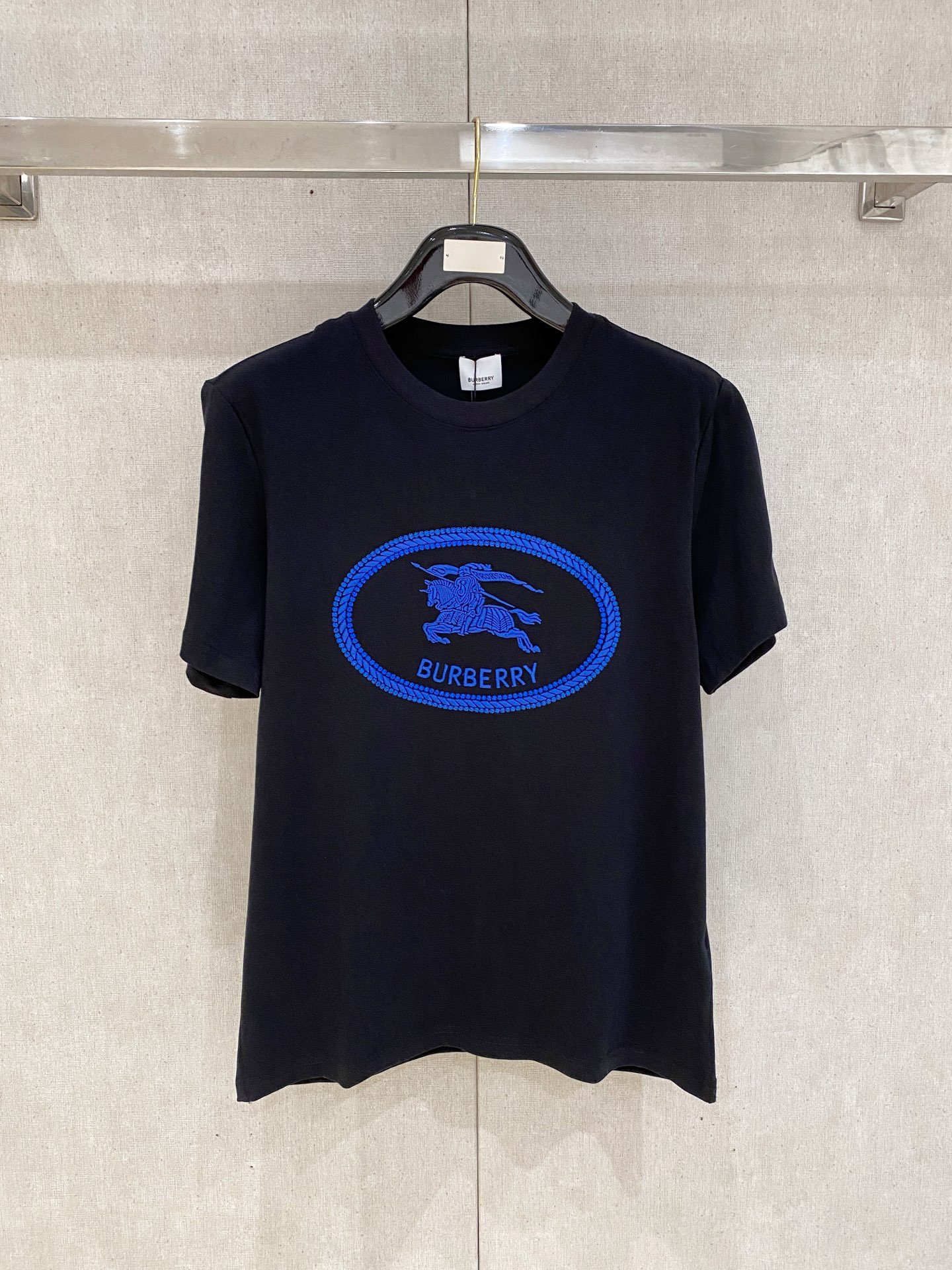🌾退换# 巴宝莉Burberry26春夏新品专柜首发最新款短袖圆领T恤 高端订制 设计前卫时尚！品牌lo