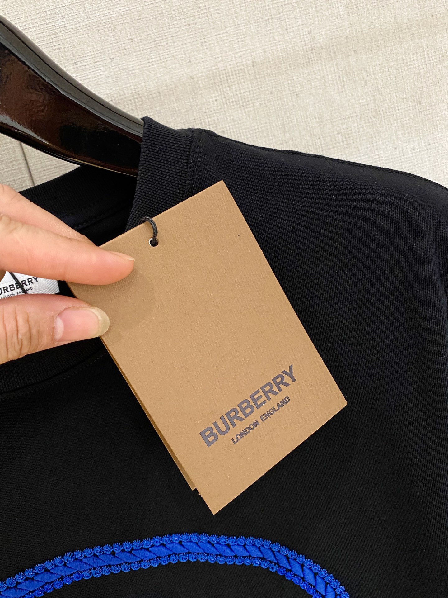🌾退换# 巴宝莉Burberry26春夏新品专柜首发最新款短袖圆领T恤 高端订制 设计前卫时尚！品牌lo