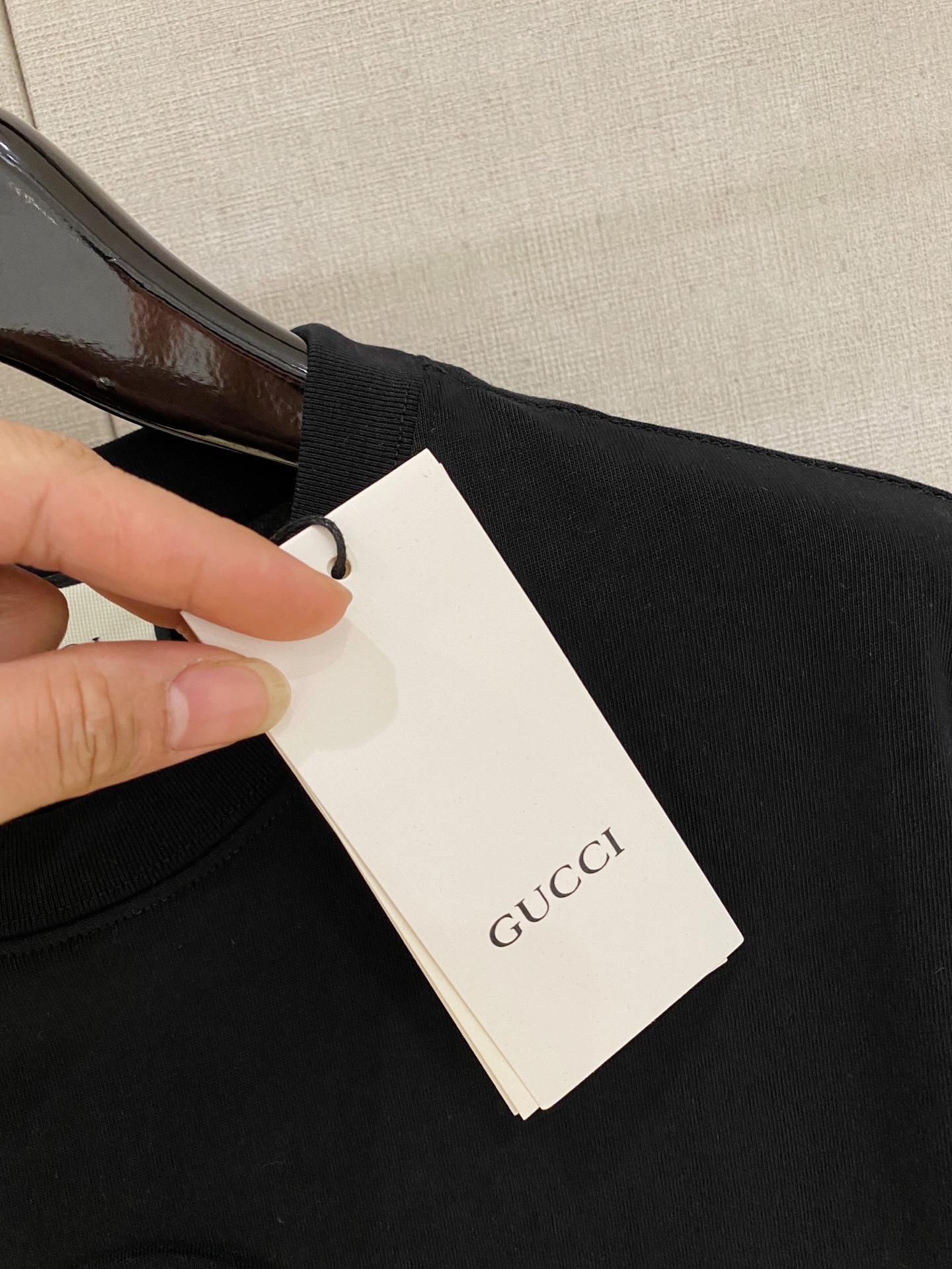 🌾退换# 古驰Gucci26春夏新品专柜首发最新款短袖圆领T恤 高端订制 设计前卫时尚！品牌logo重工