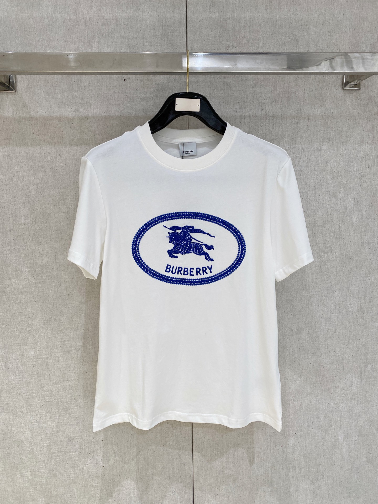 🌾退换# 巴宝莉Burberry26春夏新品专柜首发最新款短袖圆领T恤 高端订制 设计前卫时尚！品牌lo