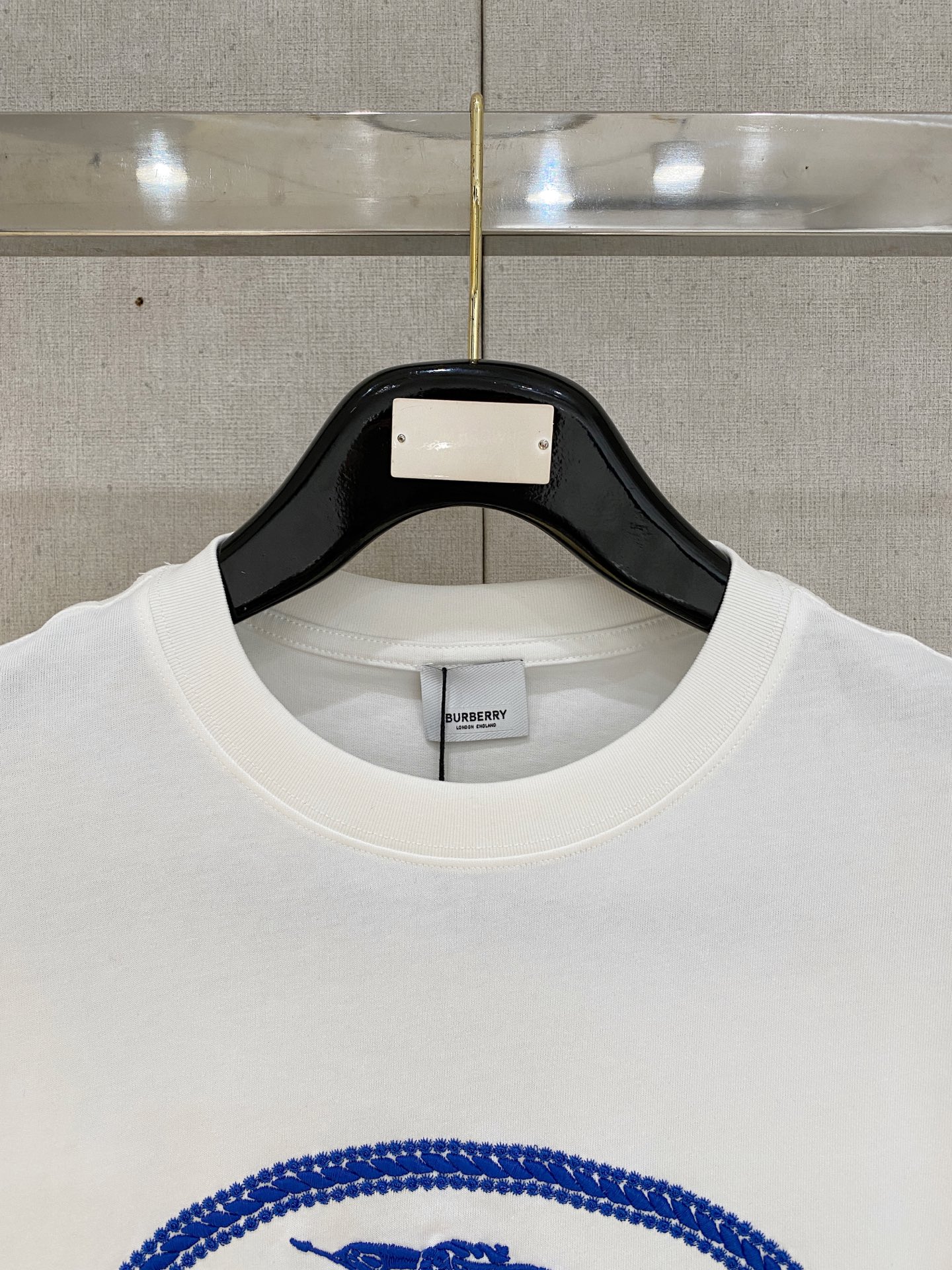 🌾退换# 巴宝莉Burberry26春夏新品专柜首发最新款短袖圆领T恤 高端订制 设计前卫时尚！品牌lo