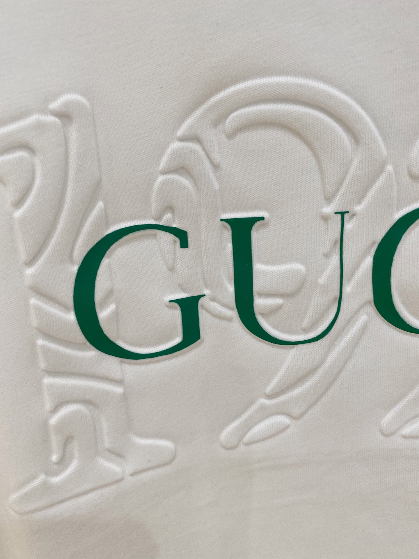🌾退换# 古驰Gucci26春夏新品专柜首发最新款短袖圆领T恤 高端订制 设计前卫时尚！品牌logo重工