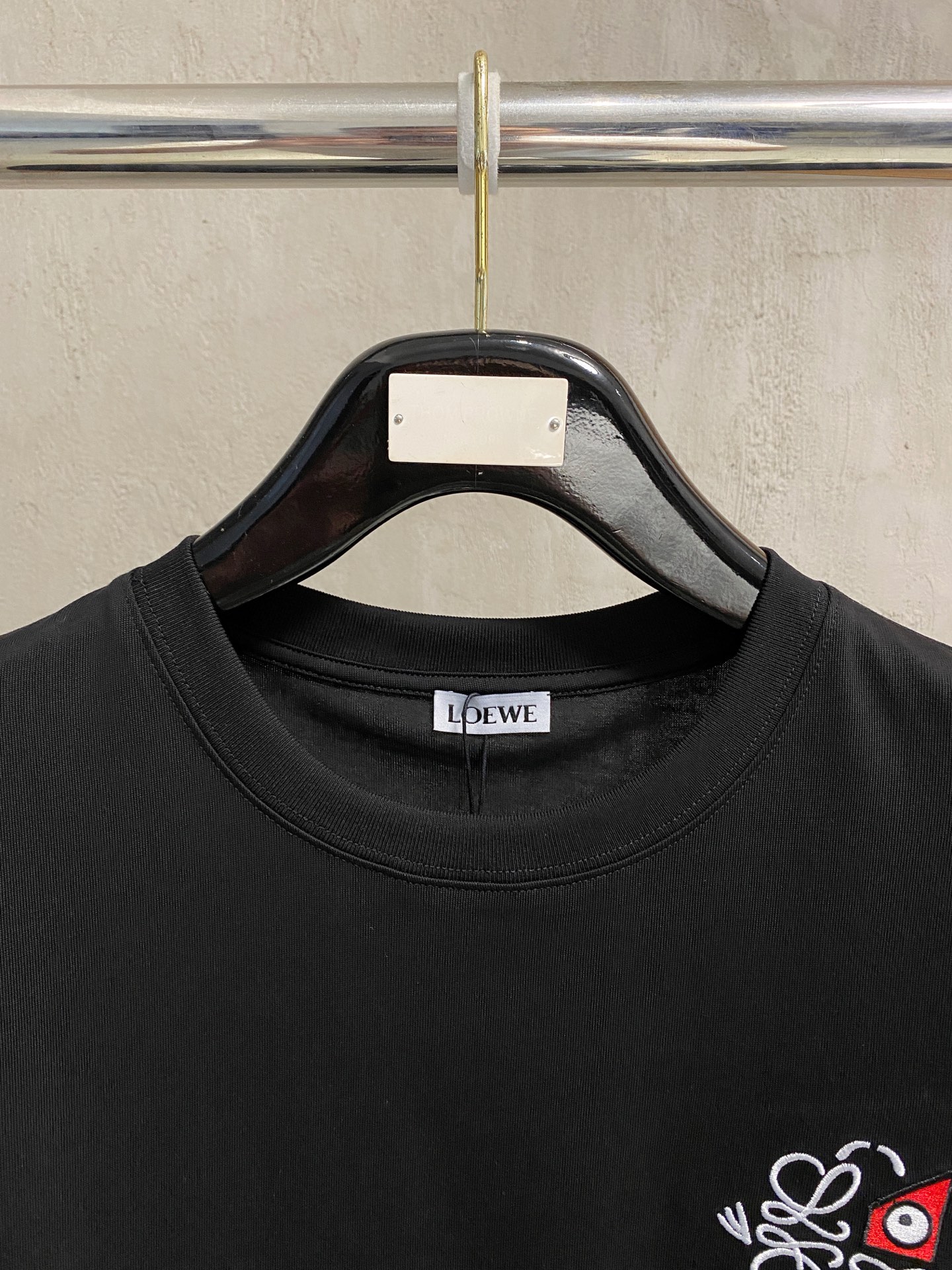 LOW罗意威2026ss夏季最新品，时尚休闲圆领短袖T恤，棉+索罗娜面料，舒适透气，顶级刺绣🪡工艺字母图