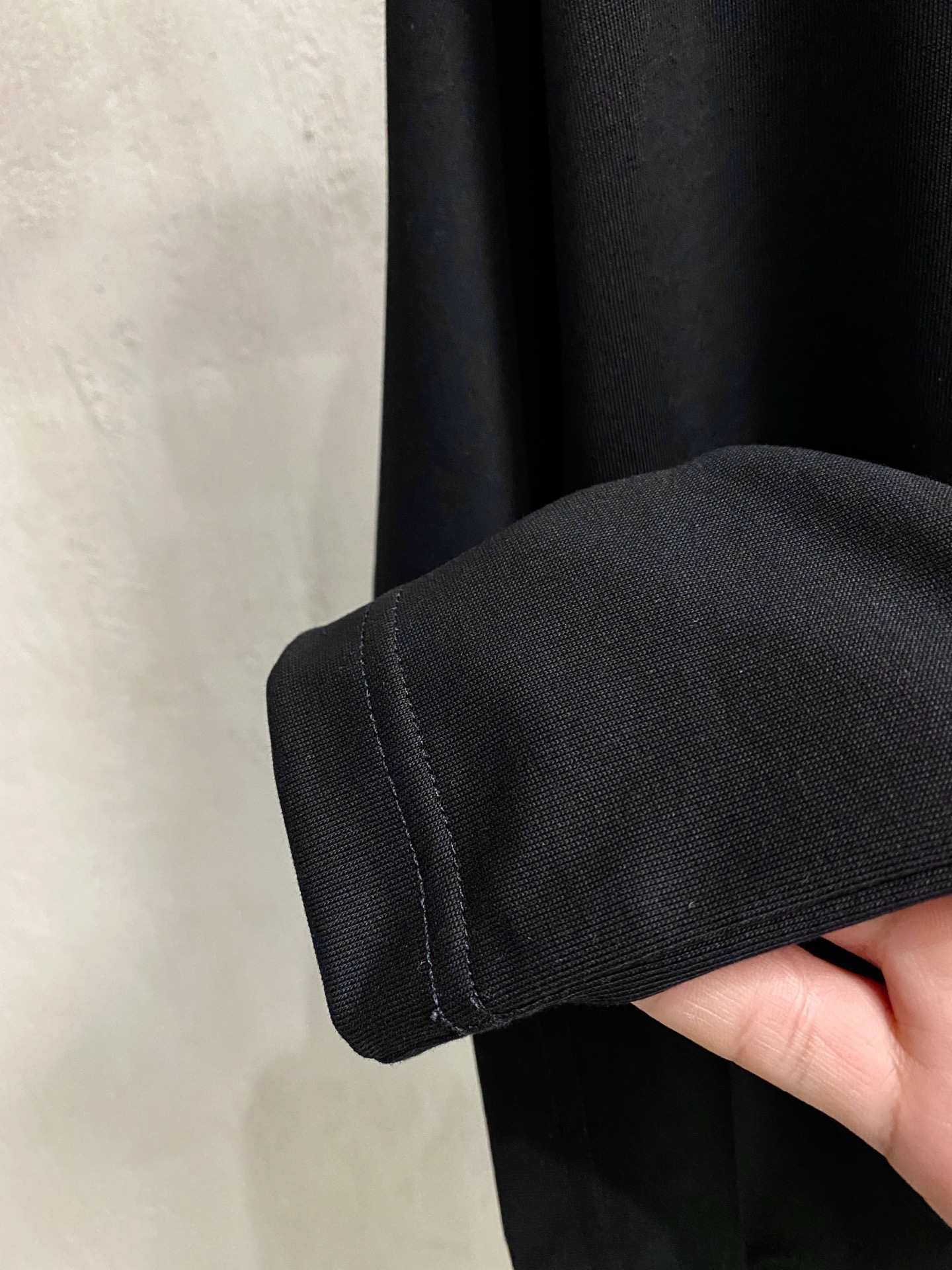 LOW罗意威2026ss夏季最新品，时尚休闲圆领短袖T恤，棉+索罗娜面料，舒适透气，顶级刺绣🪡工艺字母图