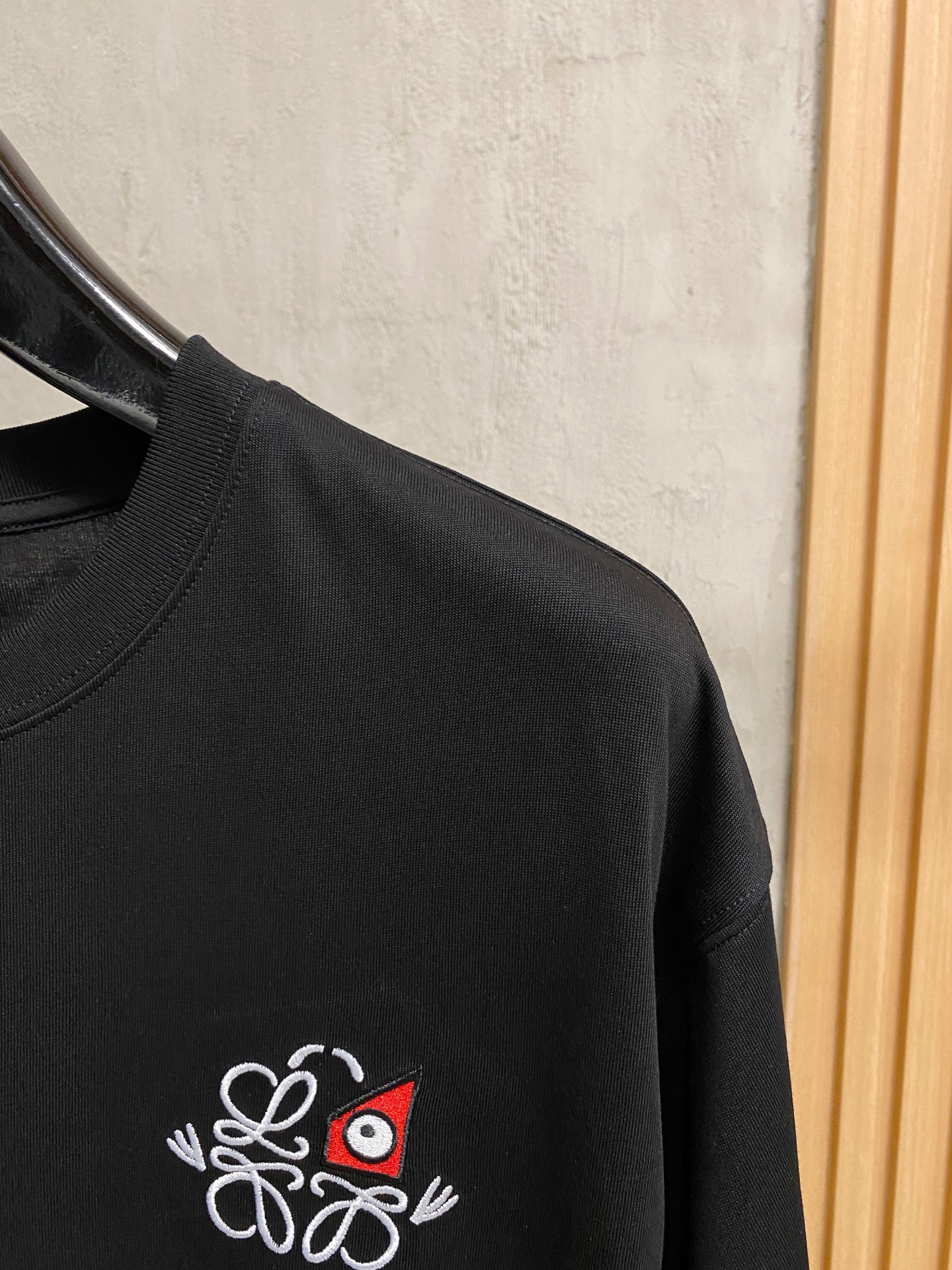 LOW罗意威2026ss夏季最新品，时尚休闲圆领短袖T恤，棉+索罗娜面料，舒适透气，顶级刺绣🪡工艺字母图