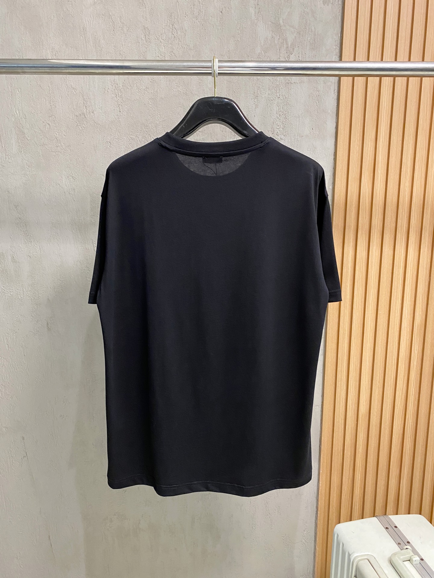 LOW罗意威2026ss夏季最新品，时尚休闲圆领短袖T恤，棉+索罗娜面料，舒适透气，顶级刺绣🪡工艺字母图