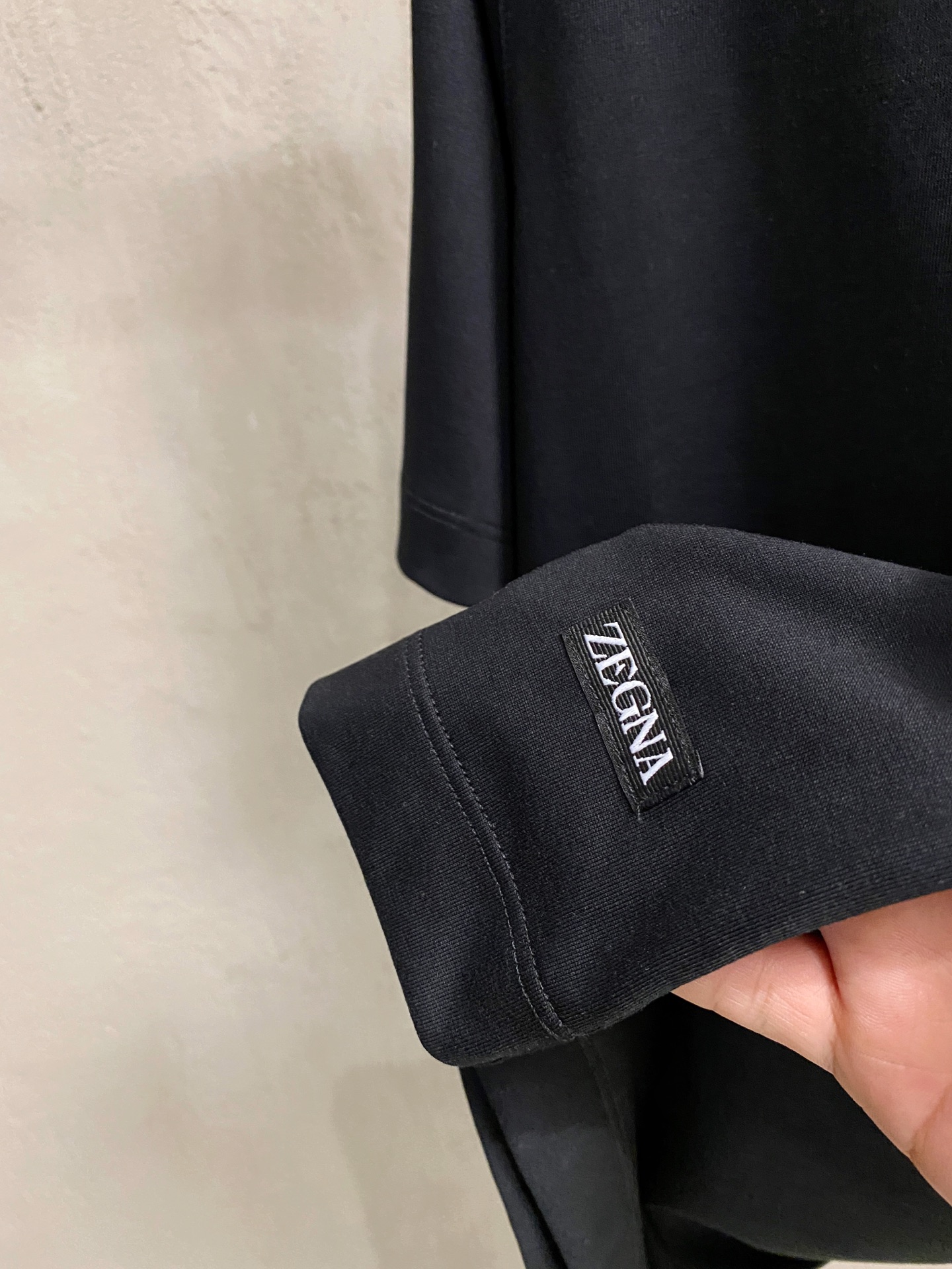 ZZ杰尼亚2026ss夏季最新品，专柜同步有售，时尚休闲圆领短袖T恤，采用进口原版面料，棉+索罗娜面料，