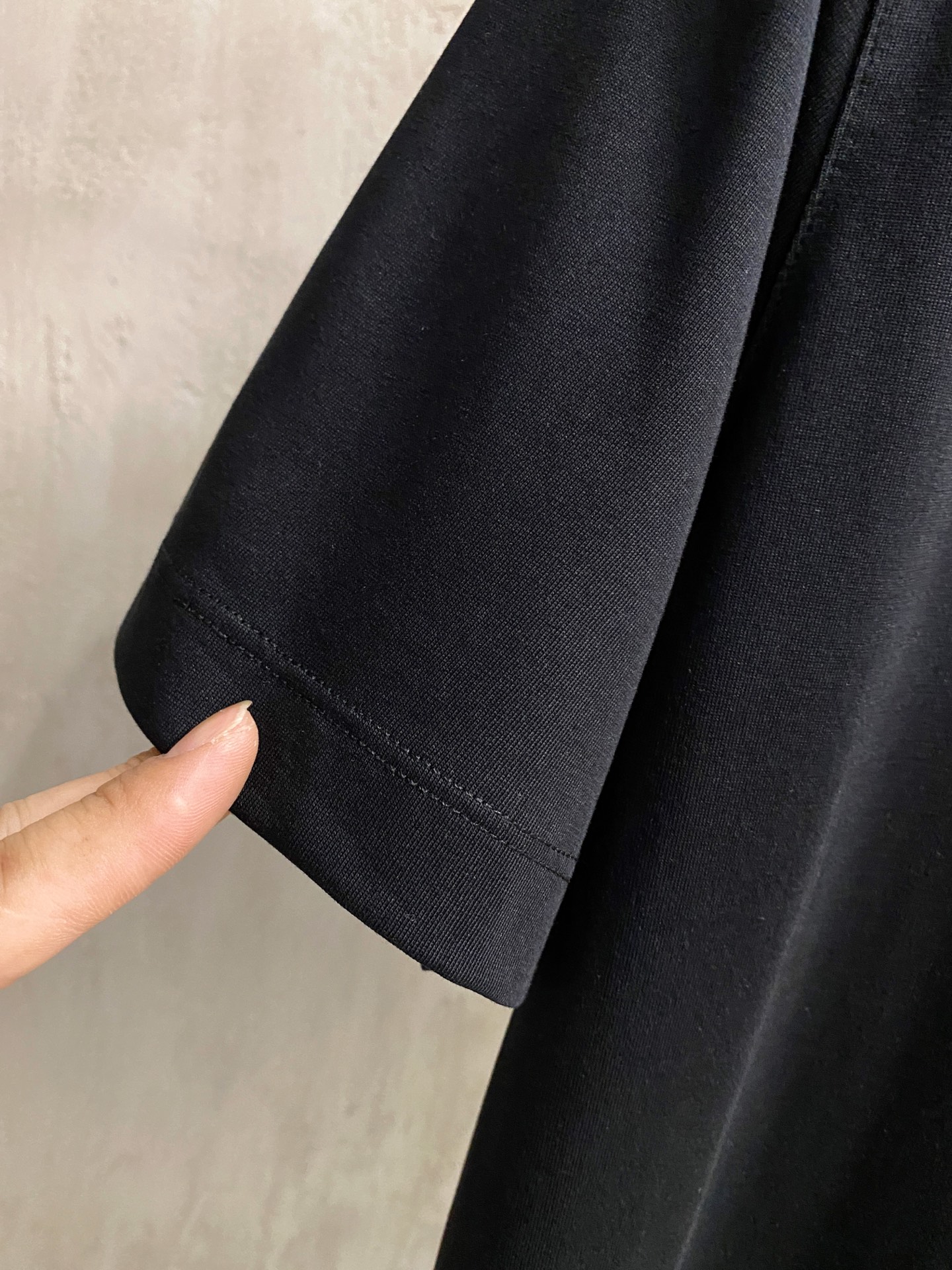 ZZ杰尼亚2026ss夏季最新品，专柜同步有售，时尚休闲圆领短袖T恤，采用进口原版面料，棉+索罗娜面料，