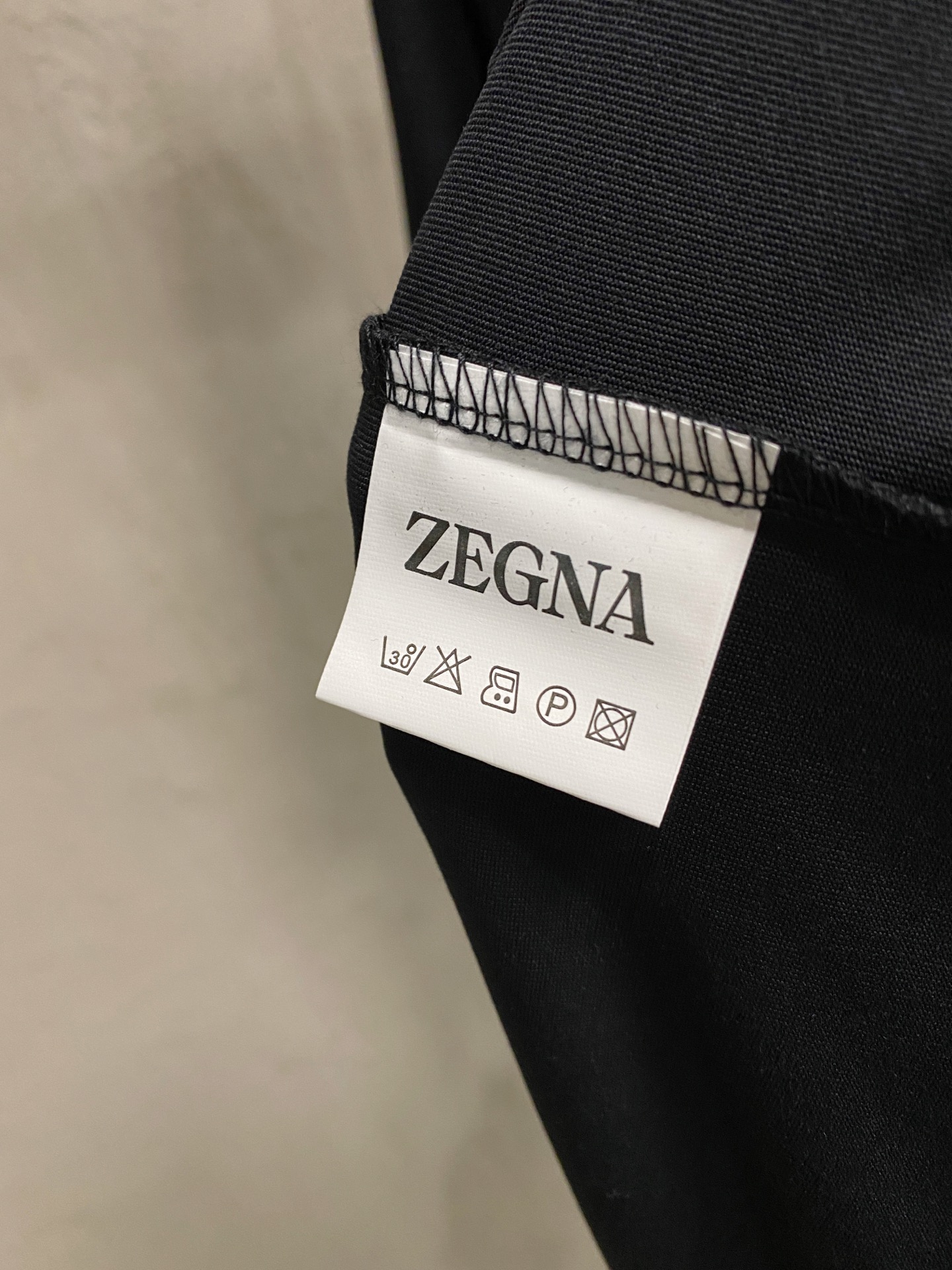 ZZ杰尼亚2026ss夏季最新品，专柜同步有售，时尚休闲圆领短袖T恤，采用进口原版面料，棉+索罗娜面料，