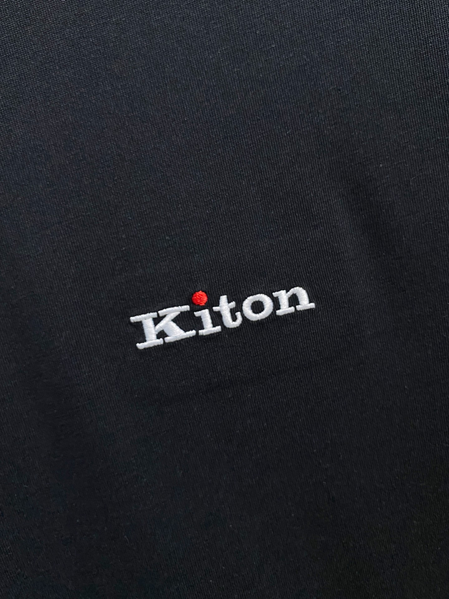 KITON家2026ss夏季最新品，专柜同步有售，时尚休闲圆领短袖T恤，采用进口原版面料，棉+索罗娜面料