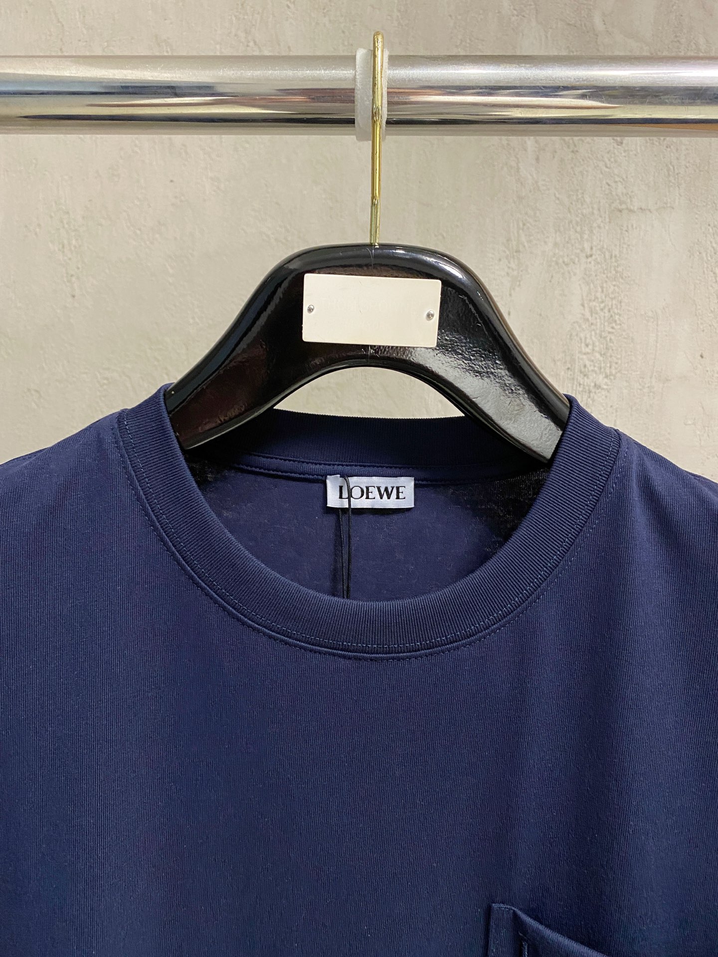 LOW罗意威2026ss夏季最新品，时尚休闲圆领短袖T恤，棉+索罗娜面料，舒适透气，顶级刺绣🪡工艺字母图