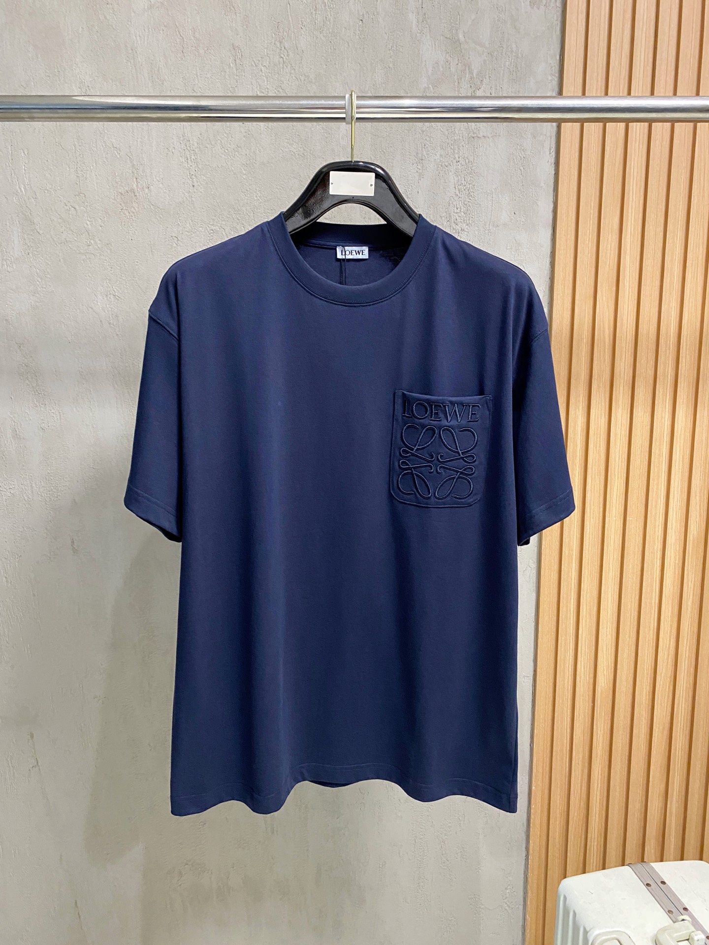 LOW罗意威2026ss夏季最新品，时尚休闲圆领短袖T恤，棉+索罗娜面料，舒适透气，顶级刺绣🪡工艺字母图