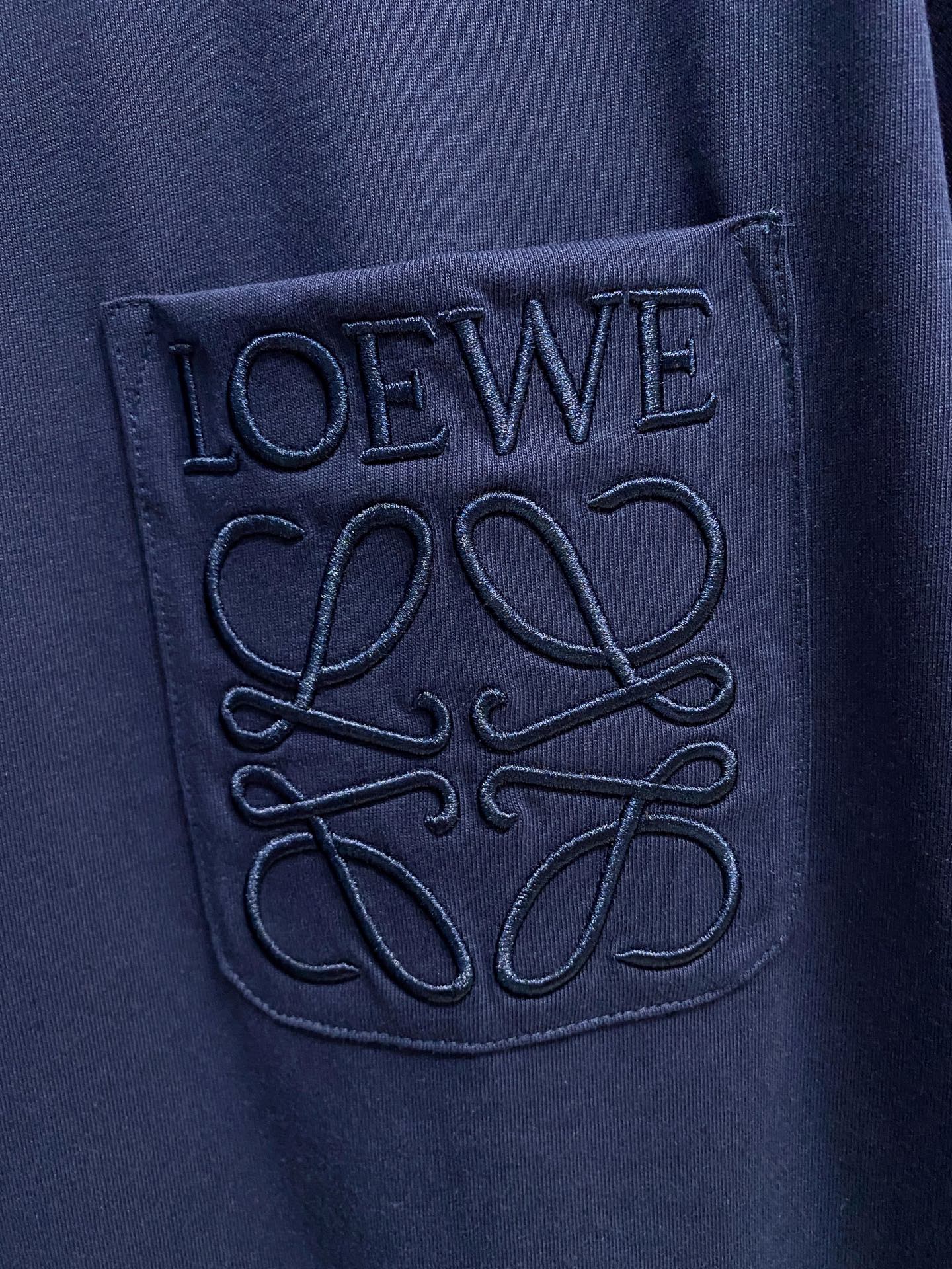 LOW罗意威2026ss夏季最新品，时尚休闲圆领短袖T恤，棉+索罗娜面料，舒适透气，顶级刺绣🪡工艺字母图