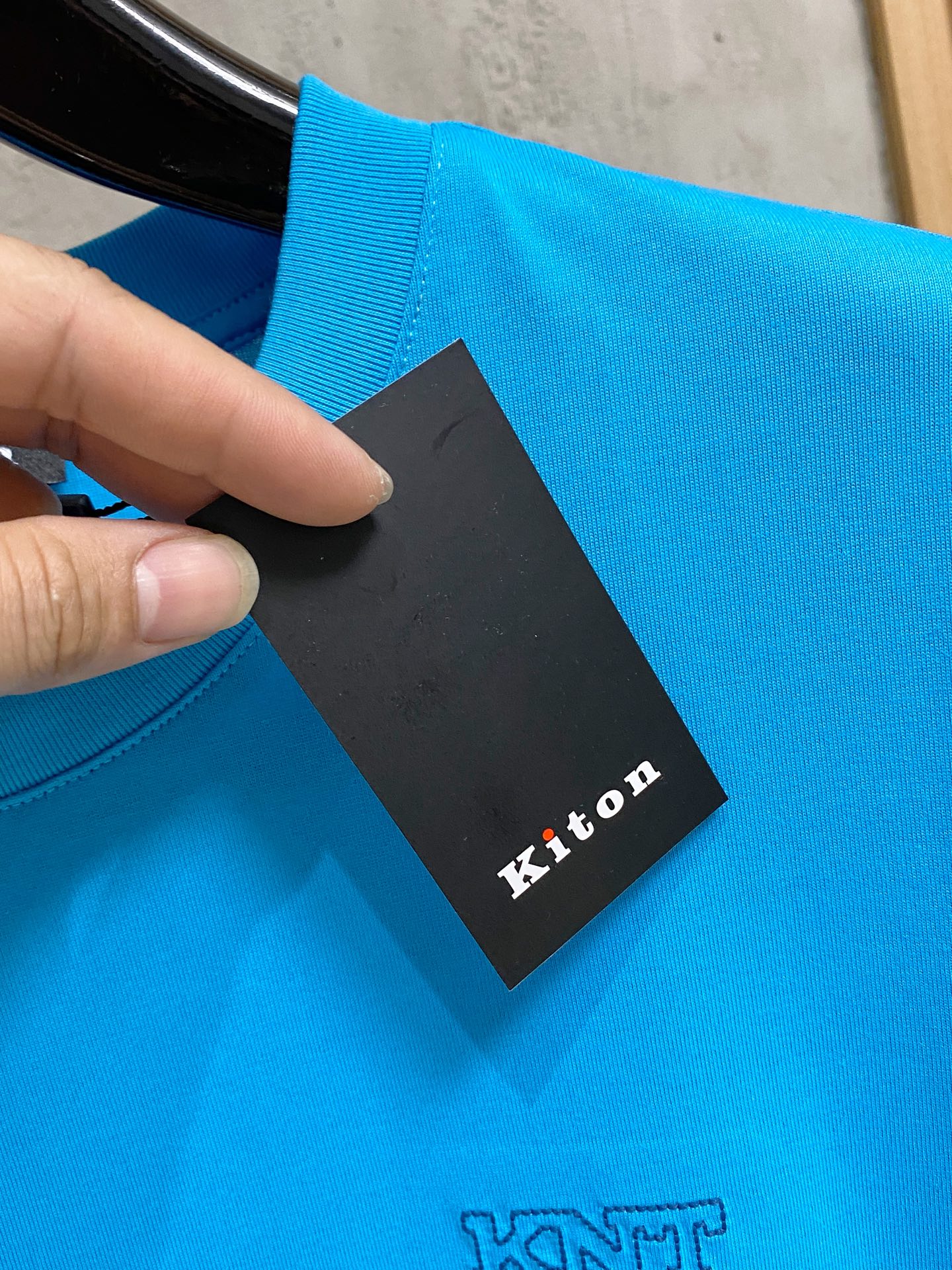 KITON家2026ss夏季最新品，专柜同步有售，时尚休闲圆领短袖T恤，采用进口原版面料，棉+索罗娜面料