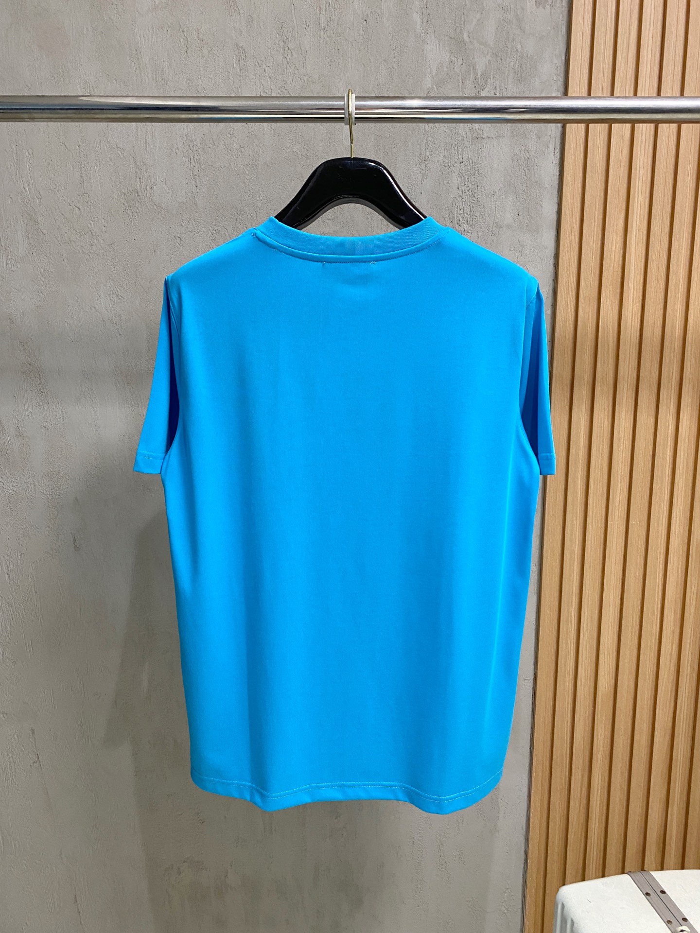 KITON家2026ss夏季最新品，专柜同步有售，时尚休闲圆领短袖T恤，采用进口原版面料，棉+索罗娜面料