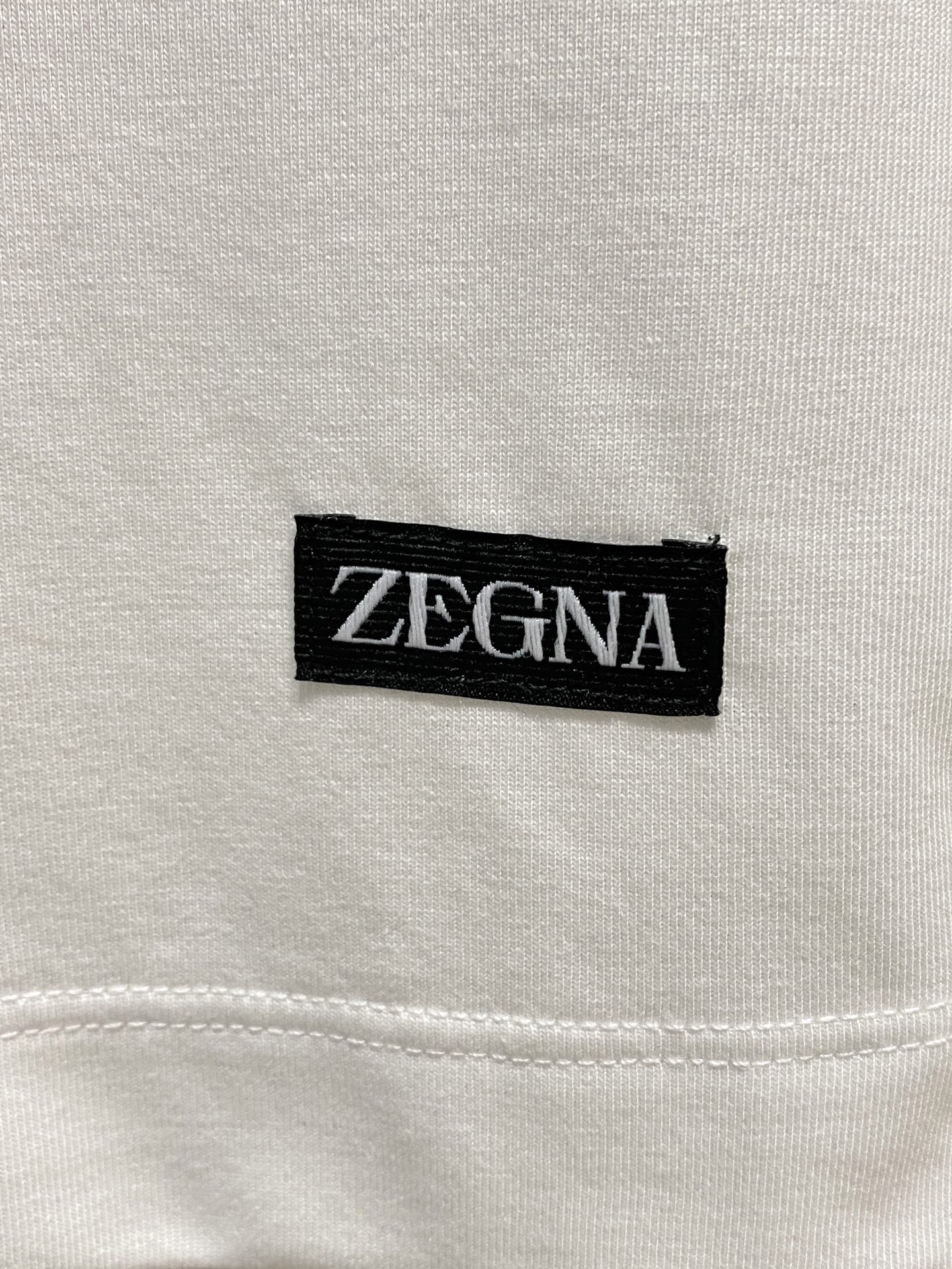 ZZ杰尼亚2026ss夏季最新品，专柜同步有售，时尚休闲圆领短袖T恤，采用进口原版面料，棉+索罗娜面料，