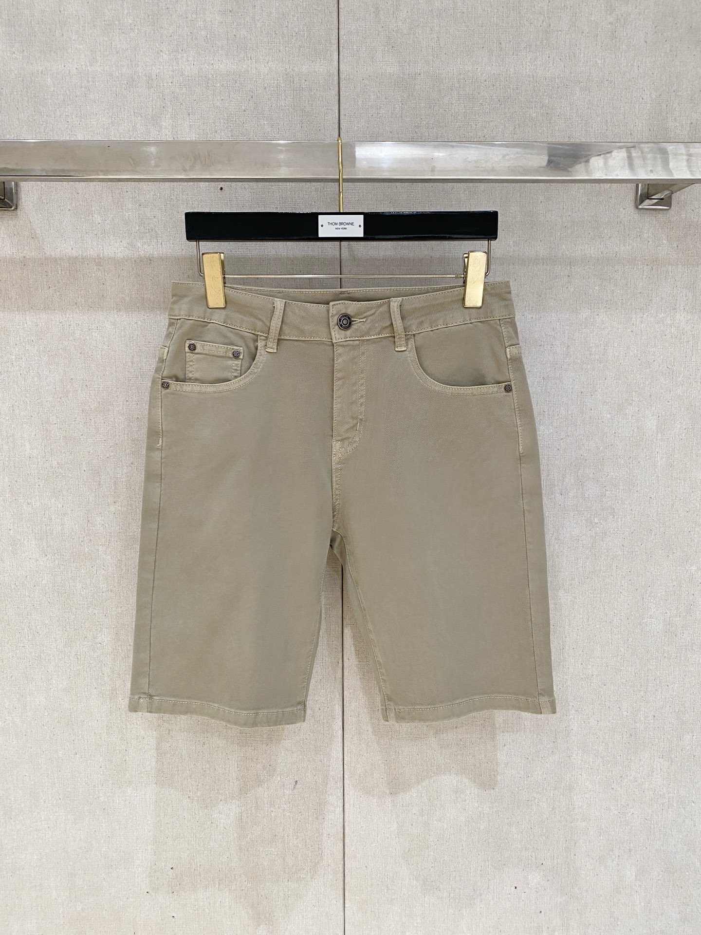 Brunello Cucinelli💎2026夏季短裤最新⚡️推出男士薄款牛仔短裤新品！重工水洗牛仔面料