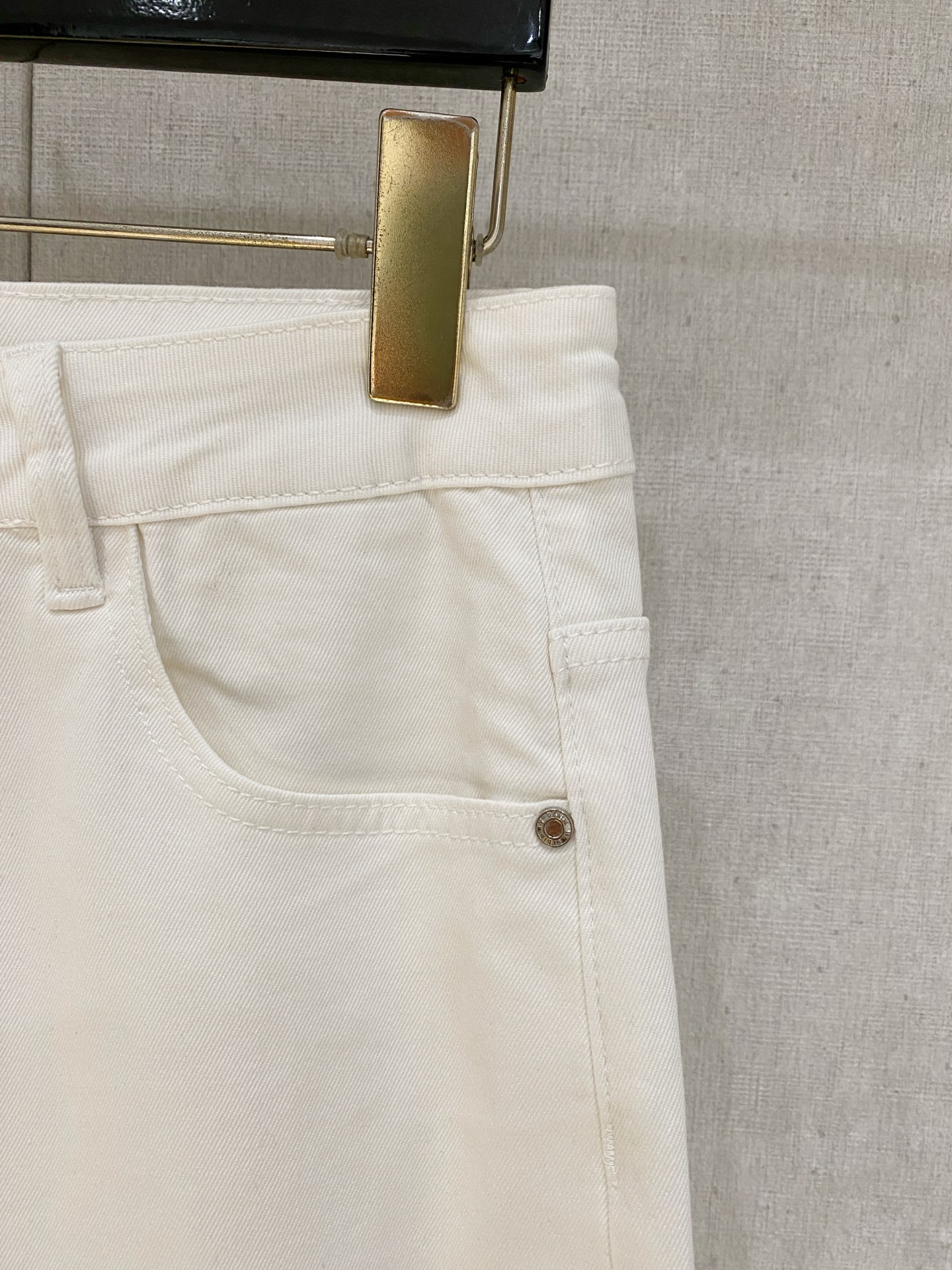 Brunello Cucinelli💎2026夏季短裤最新⚡️推出男士薄款牛仔短裤新品！重工水洗牛仔面料