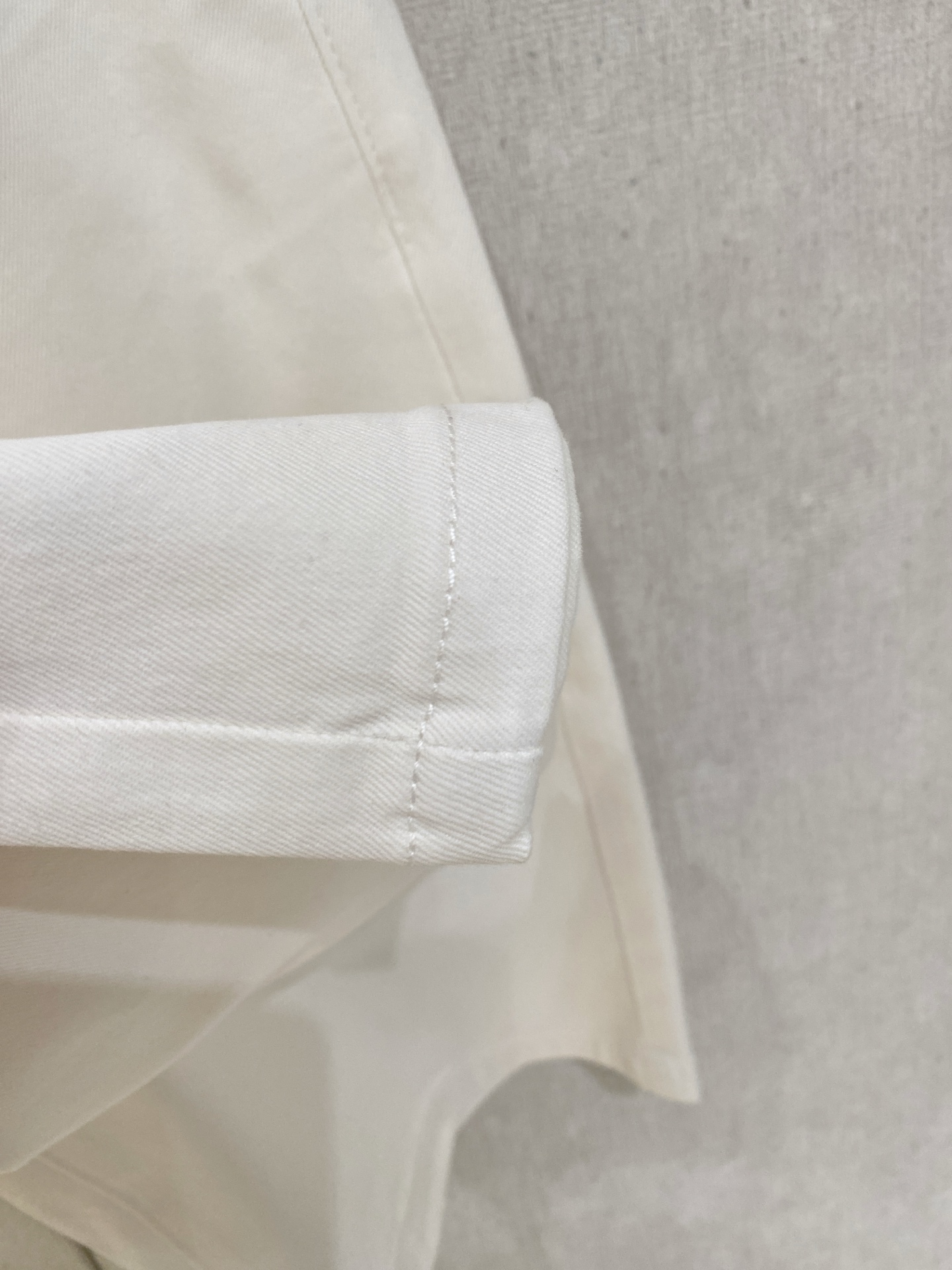 Brunello Cucinelli💎2026夏季短裤最新⚡️推出男士薄款牛仔短裤新品！重工水洗牛仔面料