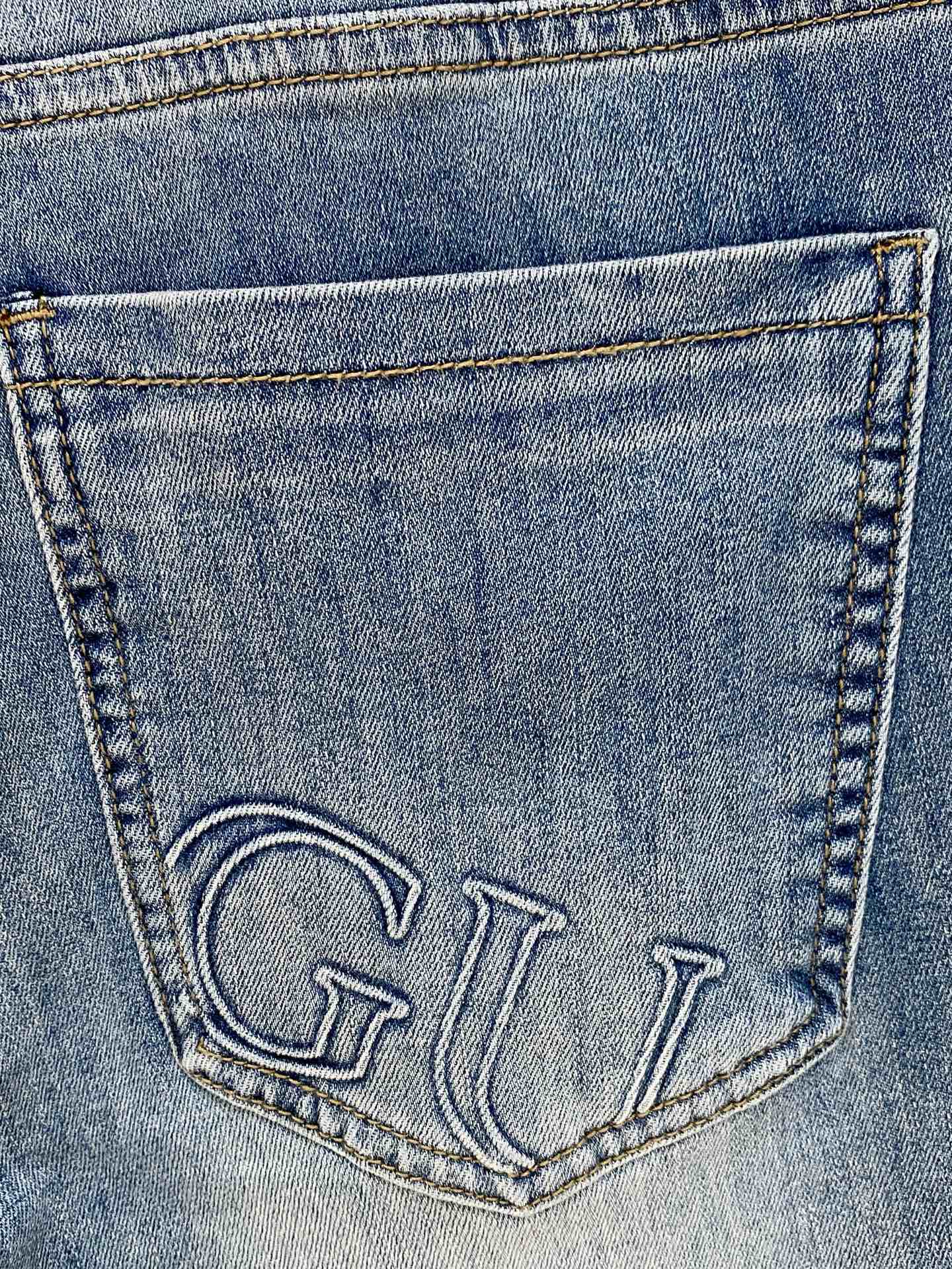 772907