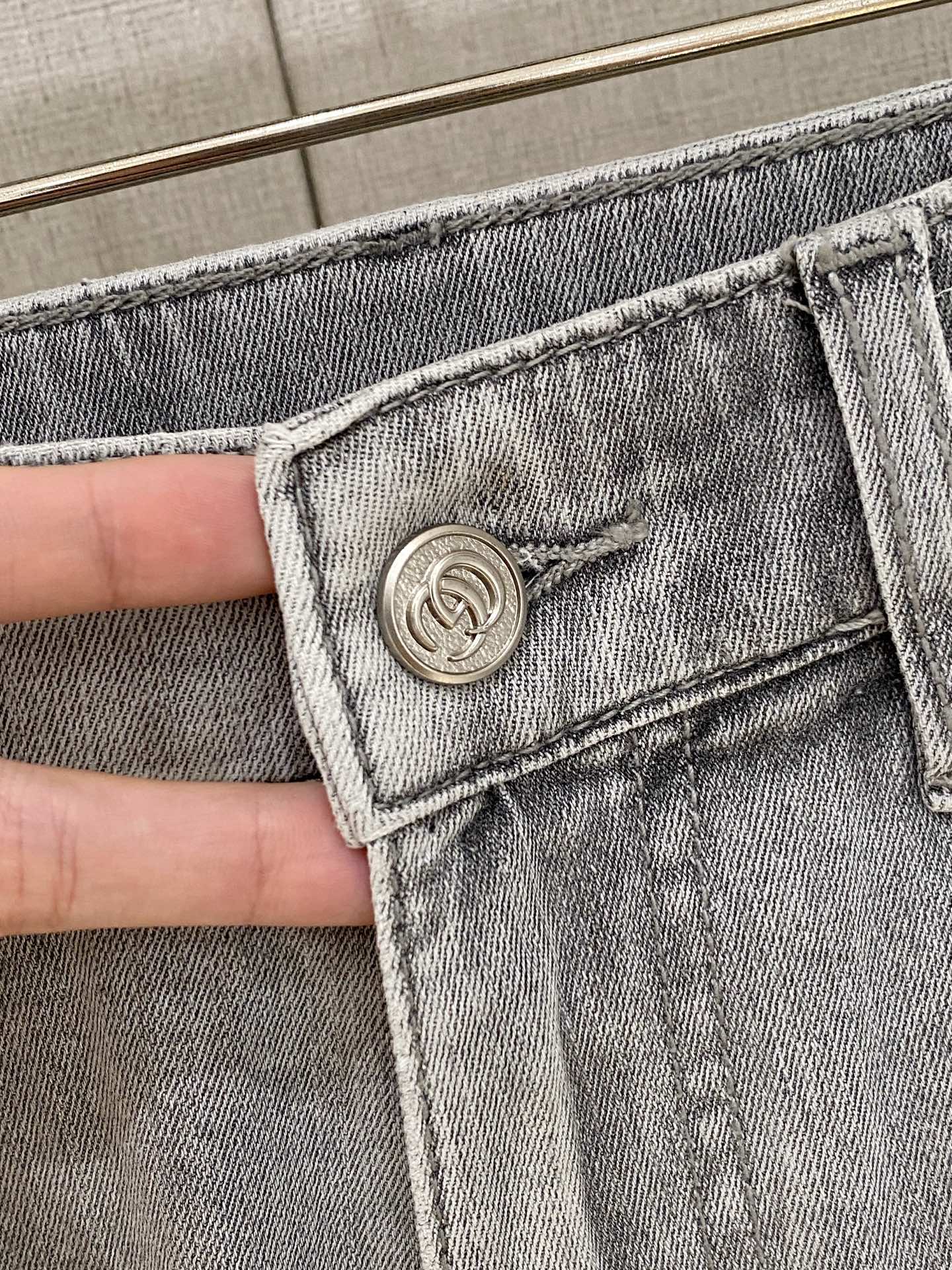 772906