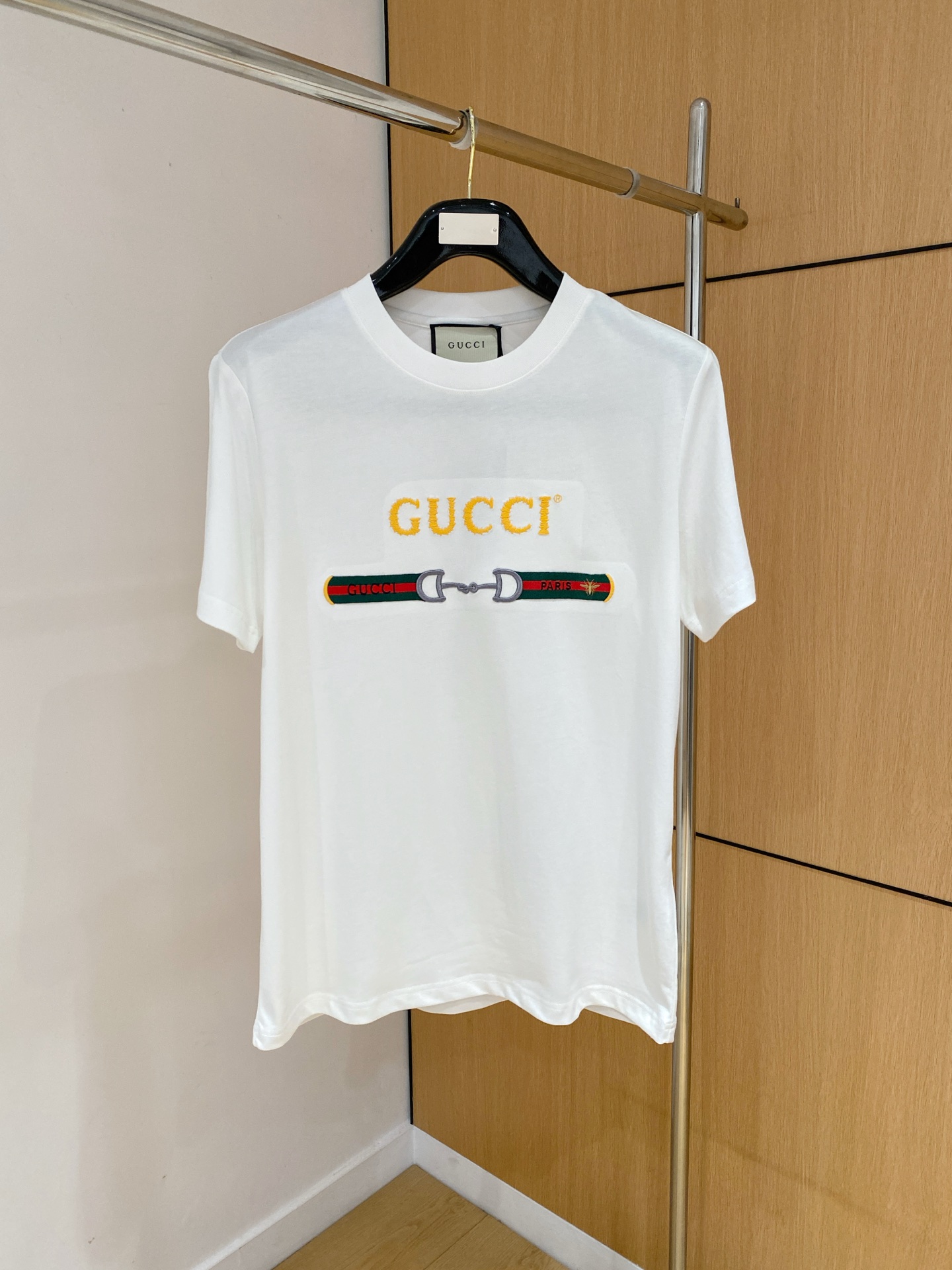 古驰GUCCI26FW春夏新款首发专柜最新款短袖圆领T恤 设计前卫时尚！品牌logo重工艺设计 高端定制