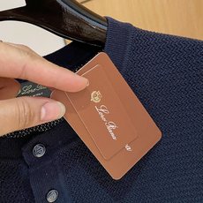 Loro piana 百搭款来了哦!麻棉混纺马鞍肩设计圆领开扣领针织衫短袖T恤】解锁夏日万能搭子:男士圆 Loro piana 百搭款来了哦!麻棉混纺马鞍肩设计圆领开扣领针织衫短袖T恤】解锁夏日万能搭子:男士圆