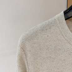 Loro piana 百搭款来了哦!麻棉混纺马鞍肩设计圆领开扣领针织衫短袖T恤】解锁夏日万能搭子:男士圆 Loro piana 百搭款来了哦!麻棉混纺马鞍肩设计圆领开扣领针织衫短袖T恤】解锁夏日万能搭子:男士圆