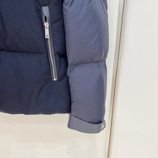 羽绒服 高级货 <羽绒系列> 26秋冬最新款式 专柜官网同步发售!辅料全部原版定制出品,贸易公司真品订单。高级定制进口面 羽绒服 高级货 <羽绒系列> 26秋冬最新款式 专柜官网同步发售!辅料全部原版定制出品,贸易公司真品订单。高级定制进口面