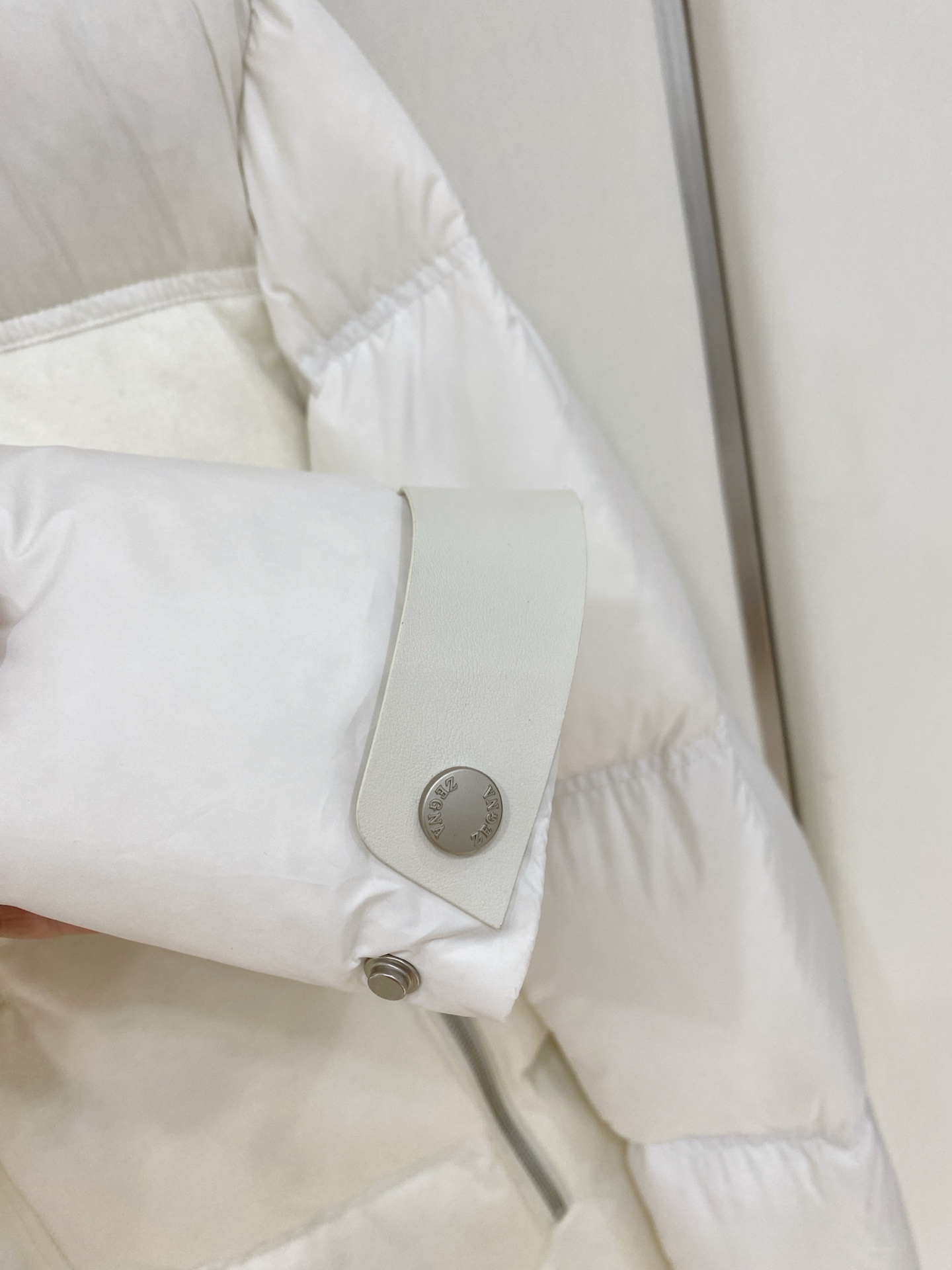 羽绒服 高级货 <羽绒系列> 26秋冬最新款式 专柜官网同步发售!辅料全部原版定制出品,贸易公司真品订单。高级定制进口面 羽绒服 高级货 <羽绒系列> 26秋冬最新款式 专柜官网同步发售!辅料全部原版定制出品,贸易公司真品订单。高级定制进口面