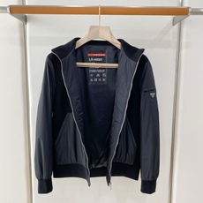 主推爆款🔥🔥PRADA# 立领针织拼接薄棉夹克 独家首发秋冬新品🆕🆕普拉达官网最新设计款、 2026官网专柜同步在售系 主推爆款🔥🔥PRADA# 立领针织拼接薄棉夹克 独家首发秋冬新品🆕🆕普拉达官网最新设计款、 2026官网专柜同步在售系