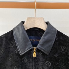 主推爆款🔥🔥LV# 真皮领夹克雪尼尔绒外套 独家首发秋冬新品🆕🆕路易威登官网最新设计款、 2026官网专柜同步在售系列 主推爆款🔥🔥LV# 真皮领夹克雪尼尔绒外套 独家首发秋冬新品🆕🆕路易威登官网最新设计款、 2026官网专柜同步在售系列