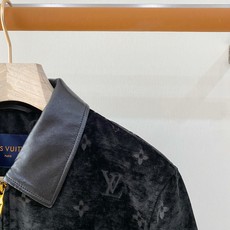 主推爆款🔥🔥LV# 真皮领夹克雪尼尔绒外套 独家首发秋冬新品🆕🆕路易威登官网最新设计款、 2026官网专柜同步在售系列 主推爆款🔥🔥LV# 真皮领夹克雪尼尔绒外套 独家首发秋冬新品🆕🆕路易威登官网最新设计款、 2026官网专柜同步在售系列