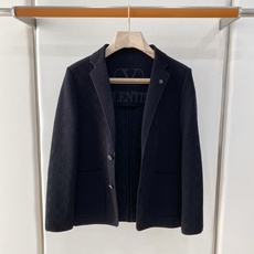 主推爆款🔥🔥Valentino# 针织便西外套 独家首发秋冬新品🆕🆕华伦天奴官网最新设计款、 2026官网专柜同步在售 主推爆款🔥🔥Valentino# 针织便西外套 独家首发秋冬新品🆕🆕华伦天奴官网最新设计款、 2026官网专柜同步在售