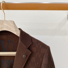 主推爆款🔥🔥Valentino# 针织便西外套 独家首发秋冬新品🆕🆕华伦天奴官网最新设计款、 2026官网专柜同步在售 主推爆款🔥🔥Valentino# 针织便西外套 独家首发秋冬新品🆕🆕华伦天奴官网最新设计款、 2026官网专柜同步在售